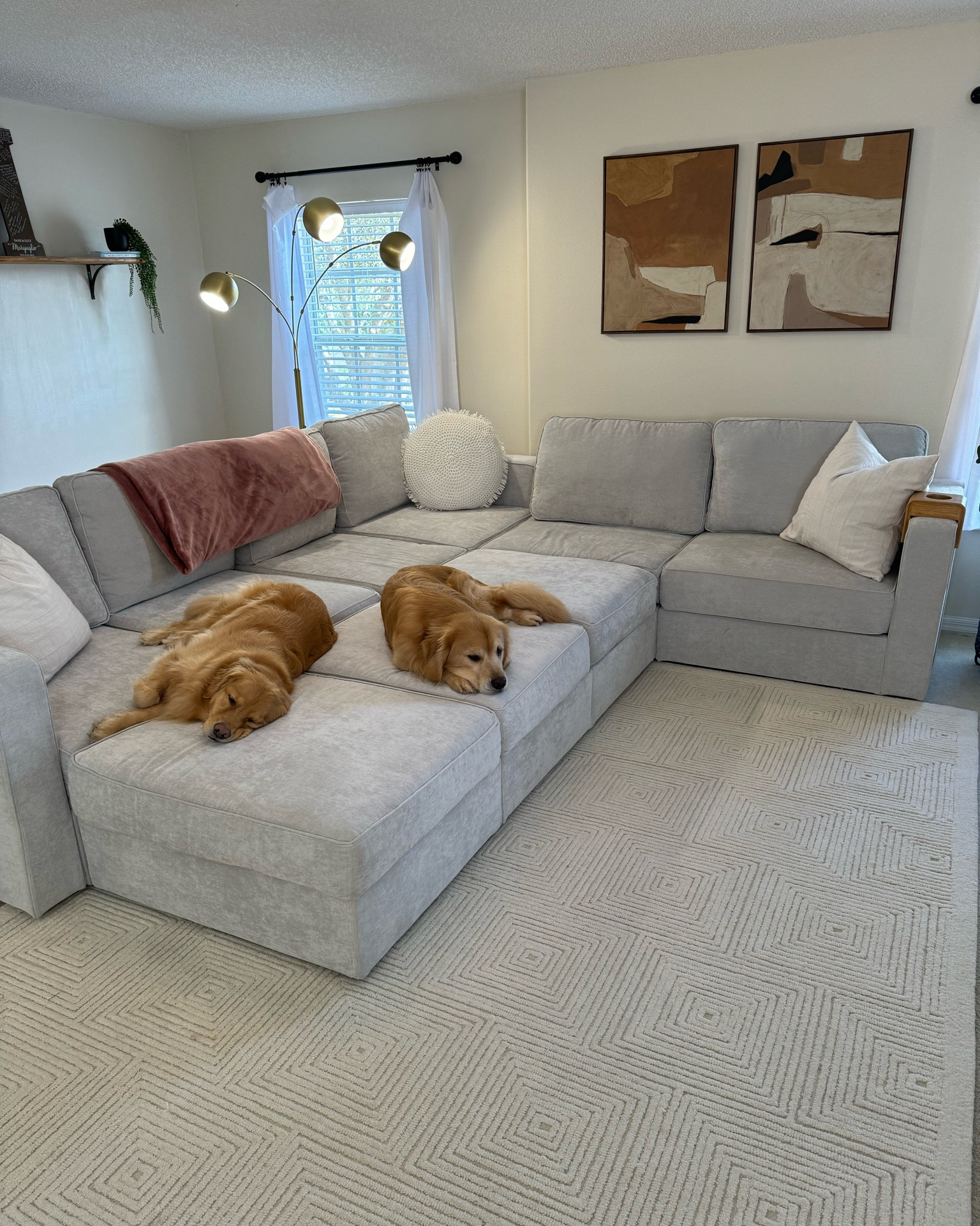 The perfect setup for any family, but especially if you have pets or kids!! 

#LTKkids #LTKfamily #LTKhome