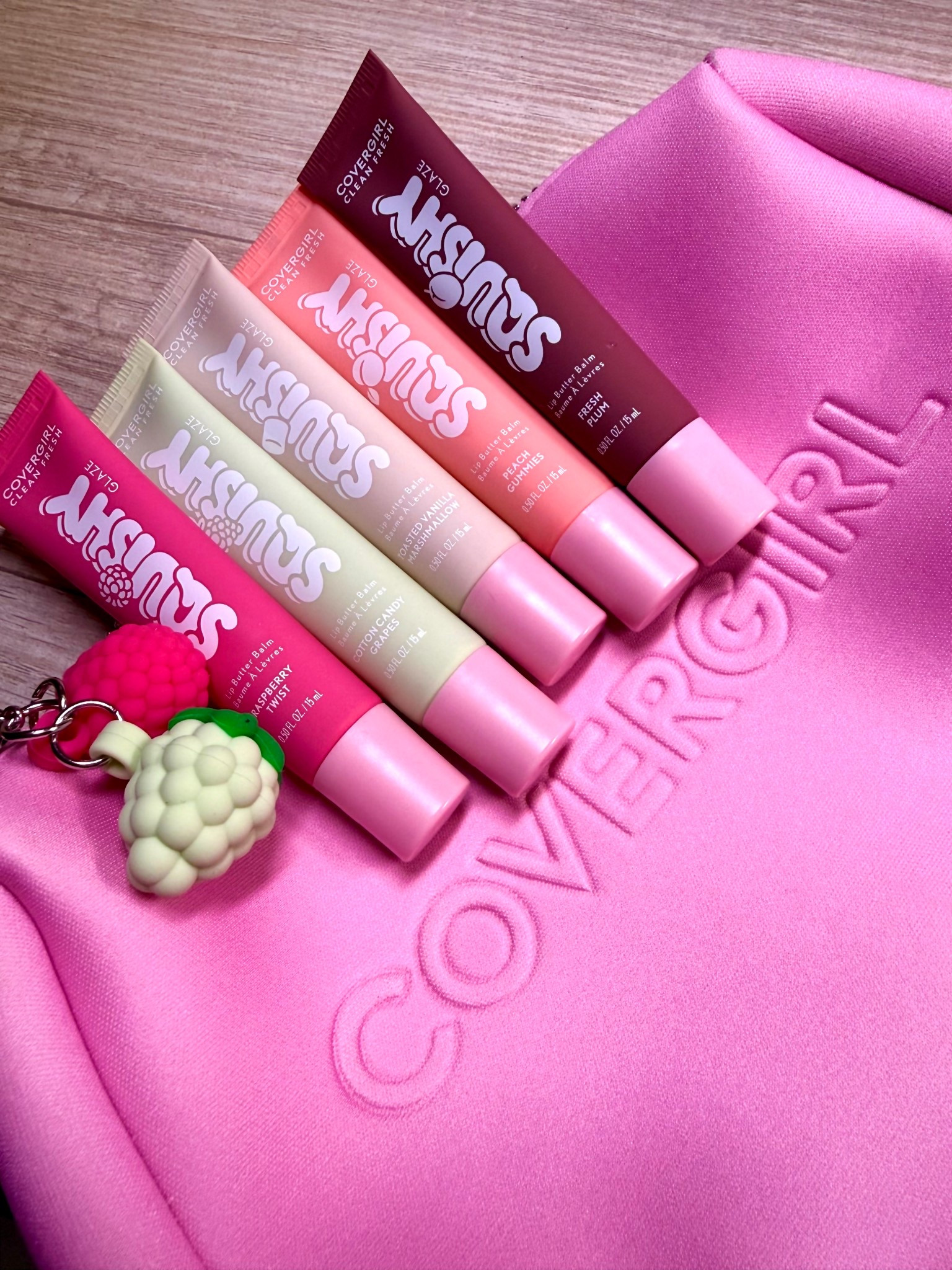 High shine without the clump! 👌🏼I love how this formula is like a thinner formulation of a few of my thicker lip treatments, and I LOVE that quality for day time wear! ( comfortable wear / non sticky ) ✔️
Plus they smell juicyyyyyyy! 🍇🍎🍑🥥My favorite is the “cotton candy grapes” 🍇 🍭

#LTKselfcare #LTKBeauty #LTKTravel