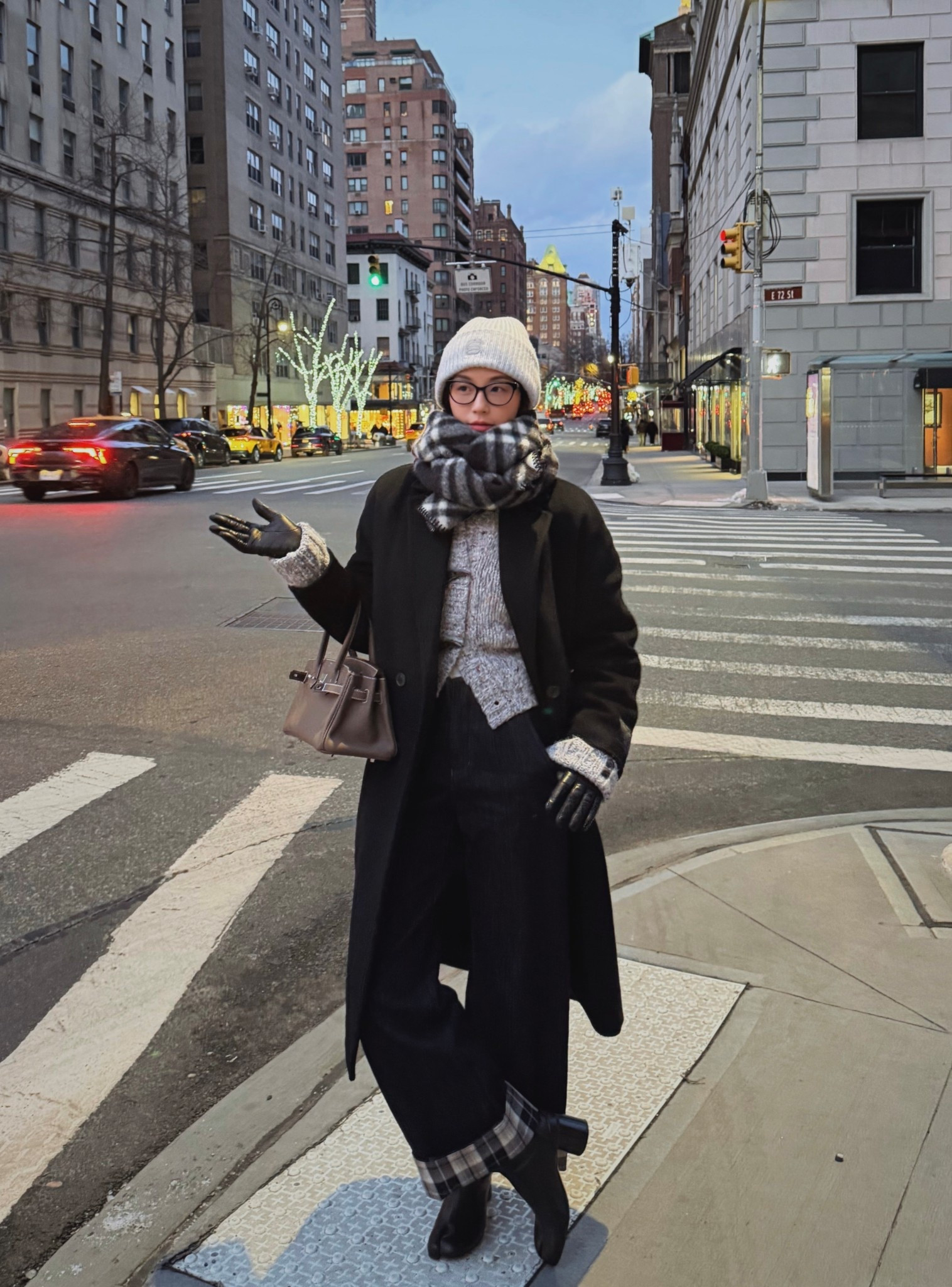 Shades of grey today 🩶

Coat @aritzia - size xs
Sweater @petitestudionyc - size xs
Jeans @fabrique - size x sxs


#LTKjeans #LTKstyletip #LTKwinter