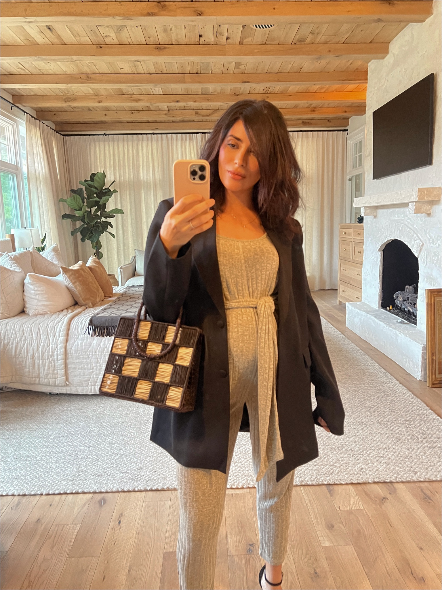 Maternity style
Jacket: meshki 
Shoes: sarah flint
Romper: oldie from petal & pup 
Bag: Apaya bag 


#LTKbump #LTKstyletip #LTKFind