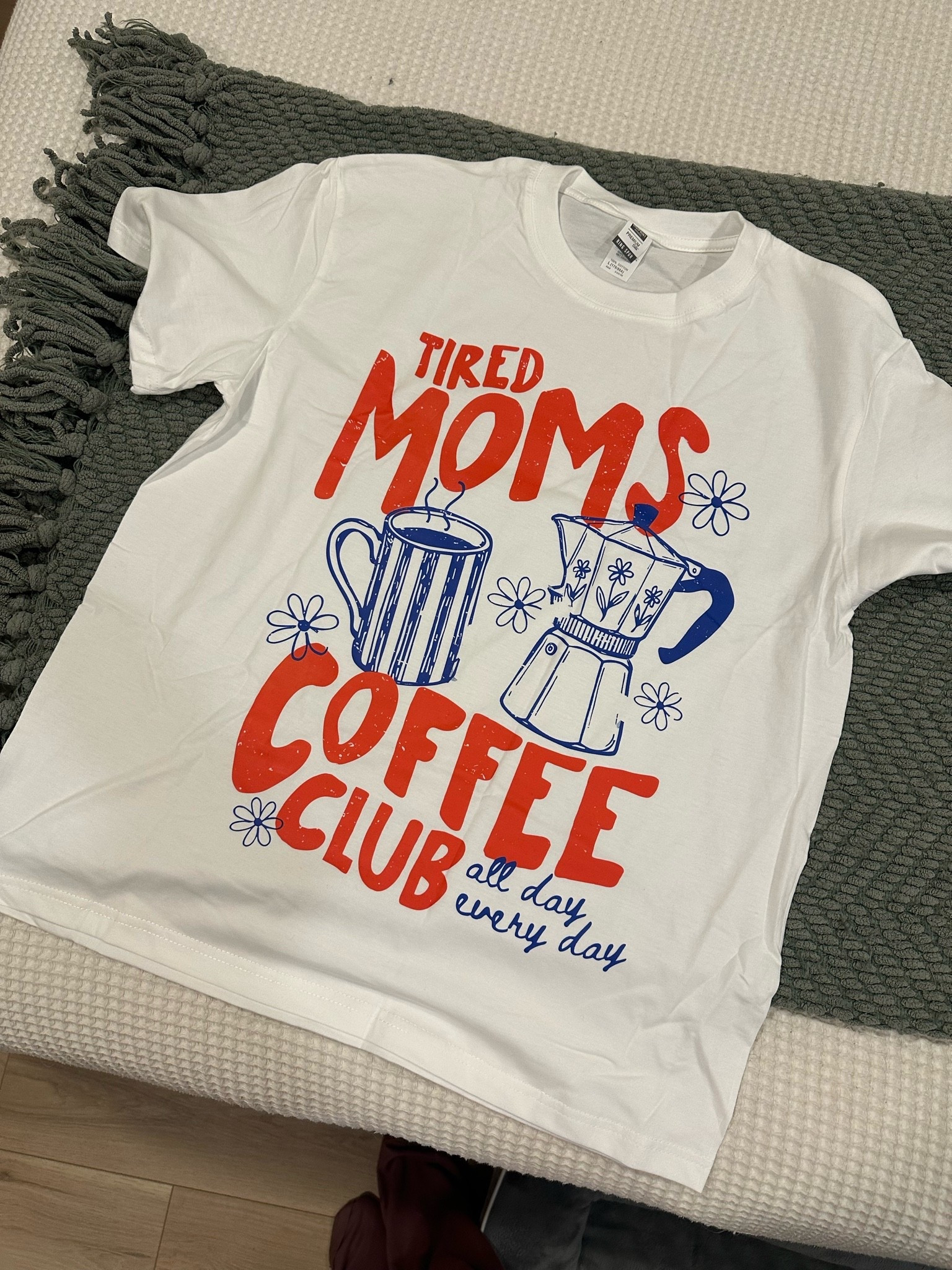 Mom tshirt
Mom shirt
Oversized tshirt 
Cute tshirt