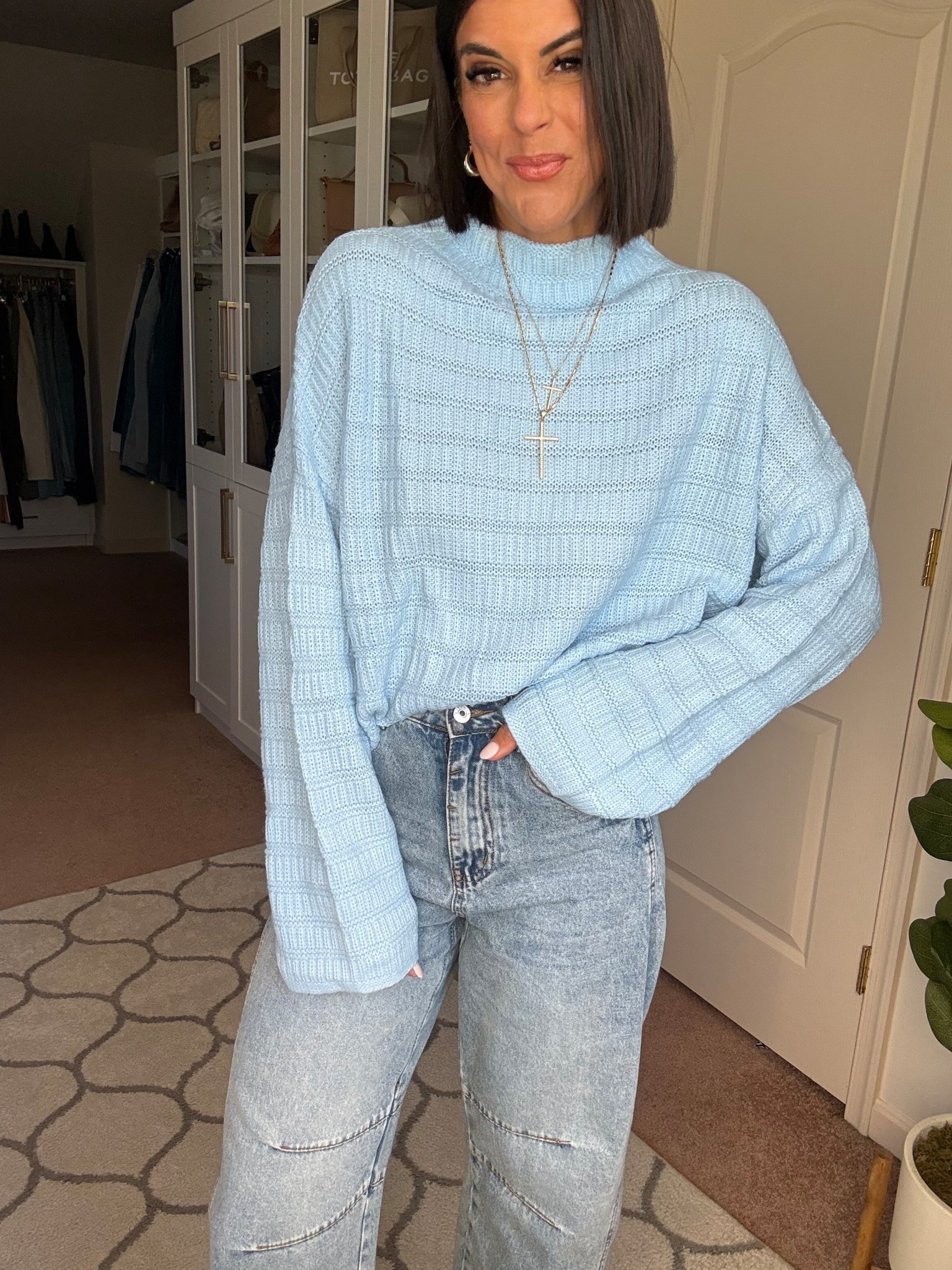 Size small in blue sweater size 2 in jean 

#LTKSeasonal #LTKFindsUnder100