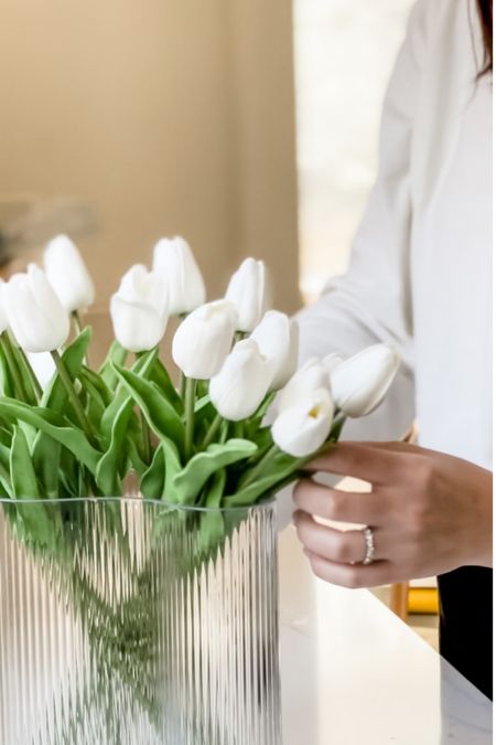 Love these beautiful faux tulips from Spring home decor! I linked a few other great options to mix in to your home! 

Amazon , amazon home, amazon home decor, Amazon must haves, Amazon finds, artificial florals, artificial greenery, artificial stems, fake stems, faux stems, flower decor, tulips, hydrangeas, olive tree, florals, springtime, seasonal florals, spring, entryway, bedroom, bathroom, kitchen, living room, dining room, vase #amazon #amazonhome




#LTKSeasonal #LTKhome #LTKstyletip