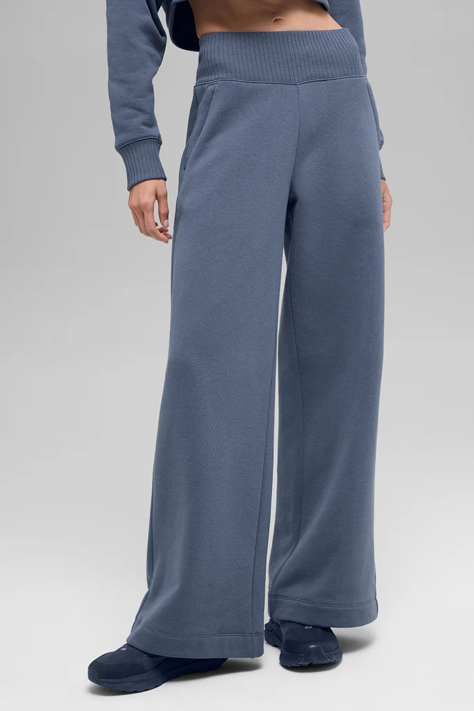 Serenity Wide Leg Sweatpant - Bluestone | Alo Yoga (US)