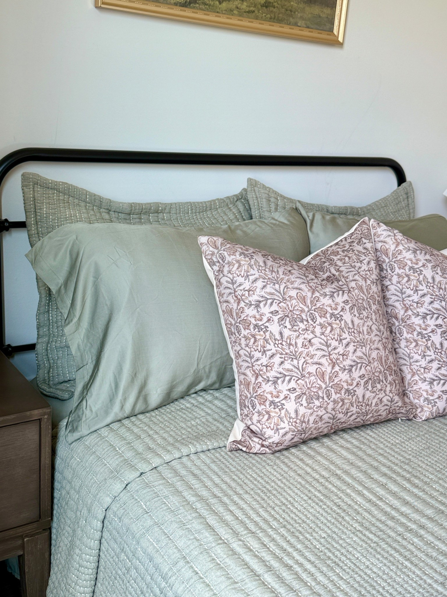 Fall textures, elevated. 🍂 Quince’s European Linen Cotton Quilt & Sham Set paired with Bamboo Sheets in sage green bring that luxury for less vibe my bedroom’s been missing. Cozy, timeless, and beautifully budget-friendly. #QuincePartner @onequince  

#LTKHome #LTKFindsUnder100 #LTKSeasonal