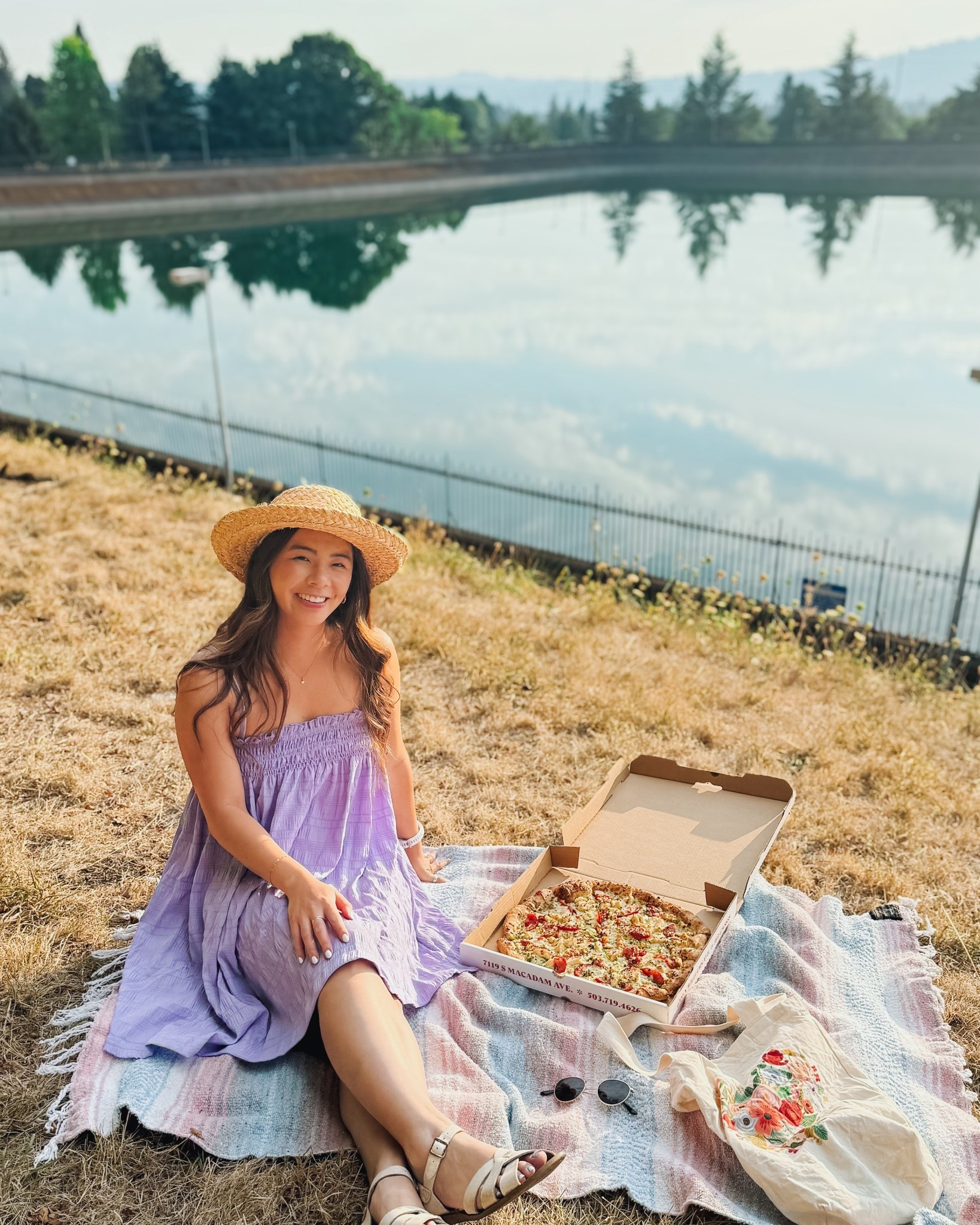 Today’s picnic look! Wearing a size small in the dress