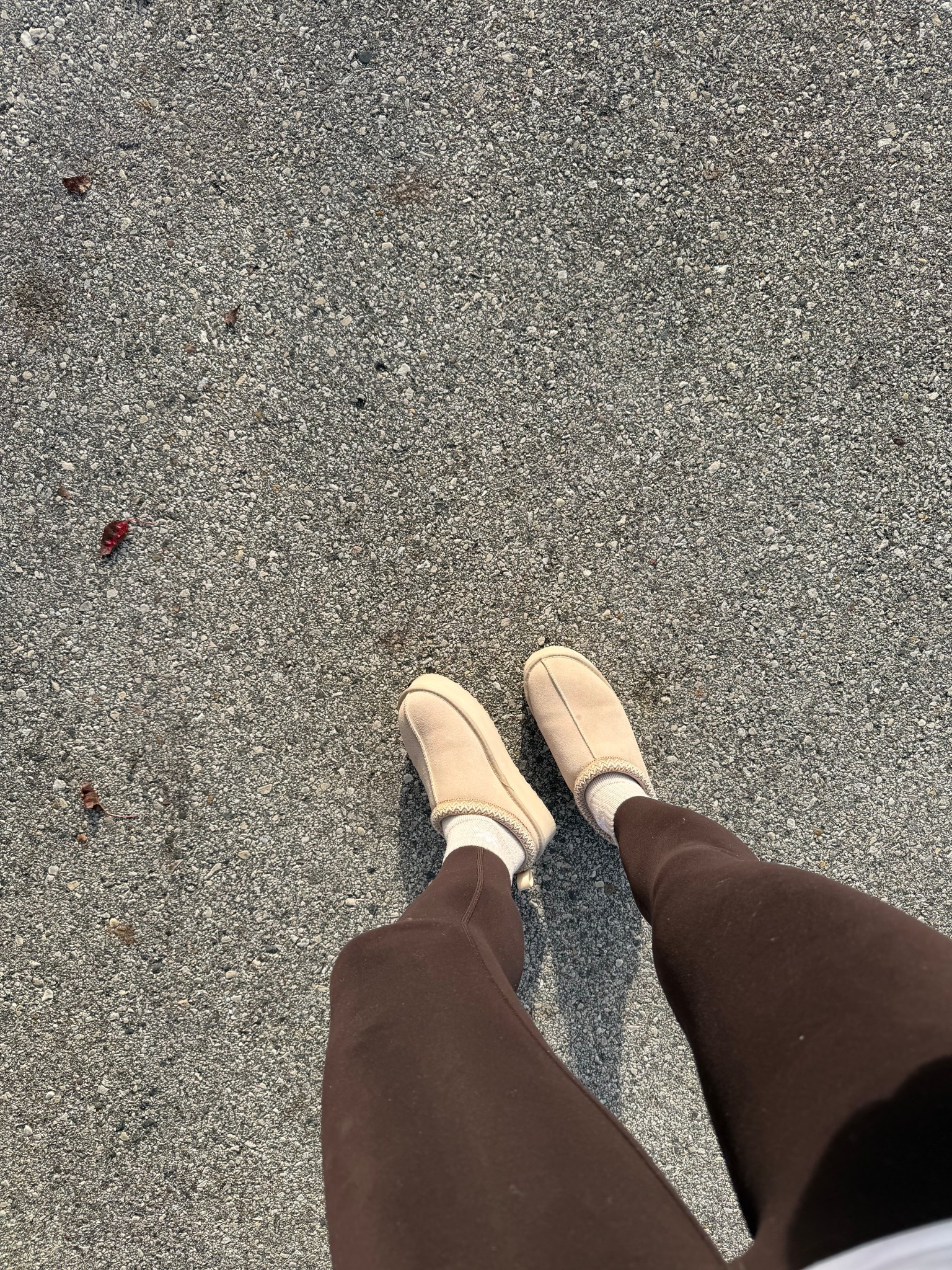 Never thought I’d be a non Ugg girly but here we are 🤷🏽‍♀️ I trash my shoes way too fast. Dupe! 

#LTKFindsUnder50 #LTKSeasonal #LTKmomlife