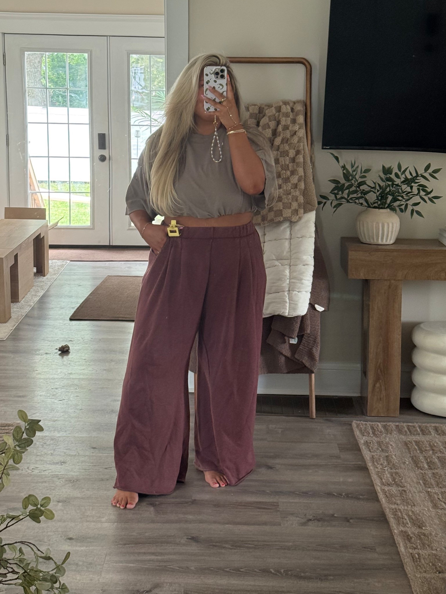 XXL TOP
XL LONG BOTTOMS

aerie, lounge sets, comfy outfits, coffee run, coffee shop outfits, easy outfits, loungewear, sweats, crop shirts, midsize, plus-size.

#LTKFindsUnder50 #LTKSaleAlert #LTKMidsize