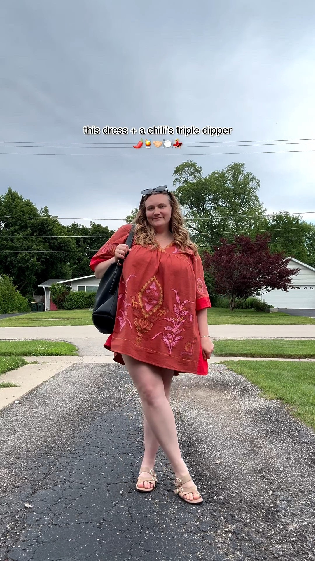 My perfect Saturday night 🌶️

I’m obsessed with this flowy @amazon dress and already need it in everyyy color. It’s lightweight and makes me feel like an elevated potato sack. I love it 😂

Also…I finally tried the @chilis Triple Dipper and now I completely understand. Consider me influenced! 

If you’re looking for an affordable dress for summer/date night/vacation then you’ve gotta check this one out! I’ll link it in my bio 💃🏼

#amazonfinds #amazonfashion #amazondress #momstyle #tripledipper

#LTKMidsize #LTKmomlife #LTKSeasonal