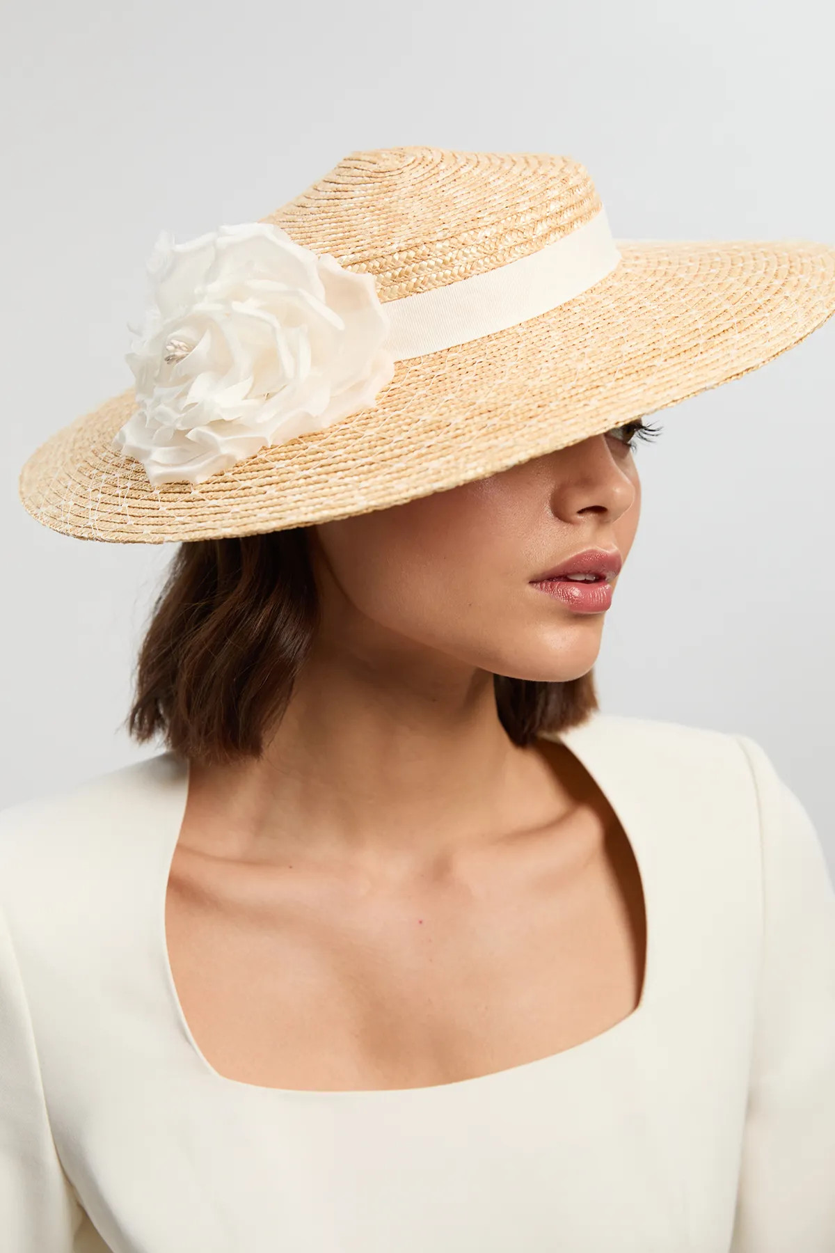 Natural Ivory Net Natural Flower Detail Fascinator | Karen Millen USA | Karen Millen US
