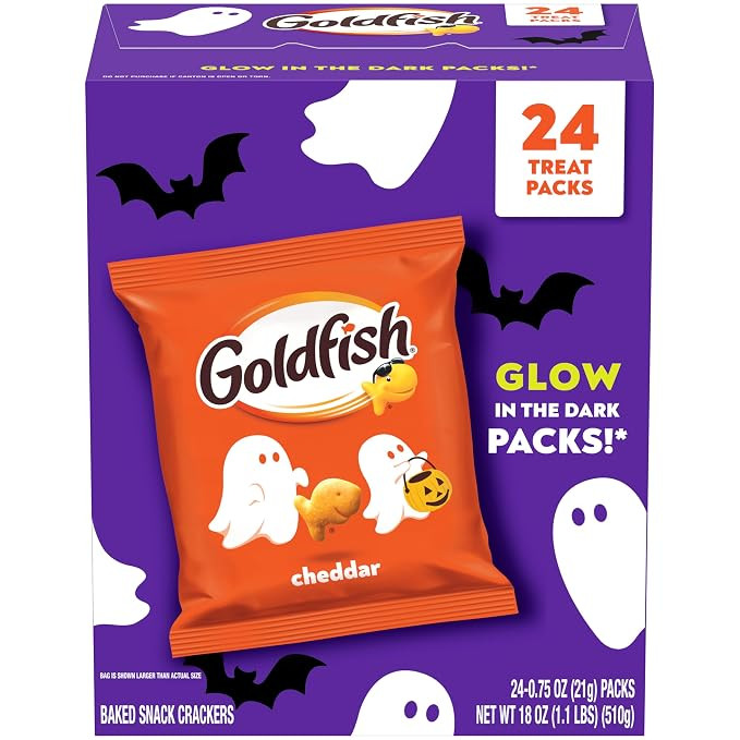 Goldfish Halloween Cheddar Cheese Crackers Multipack, 24 Pack | Amazon (US)