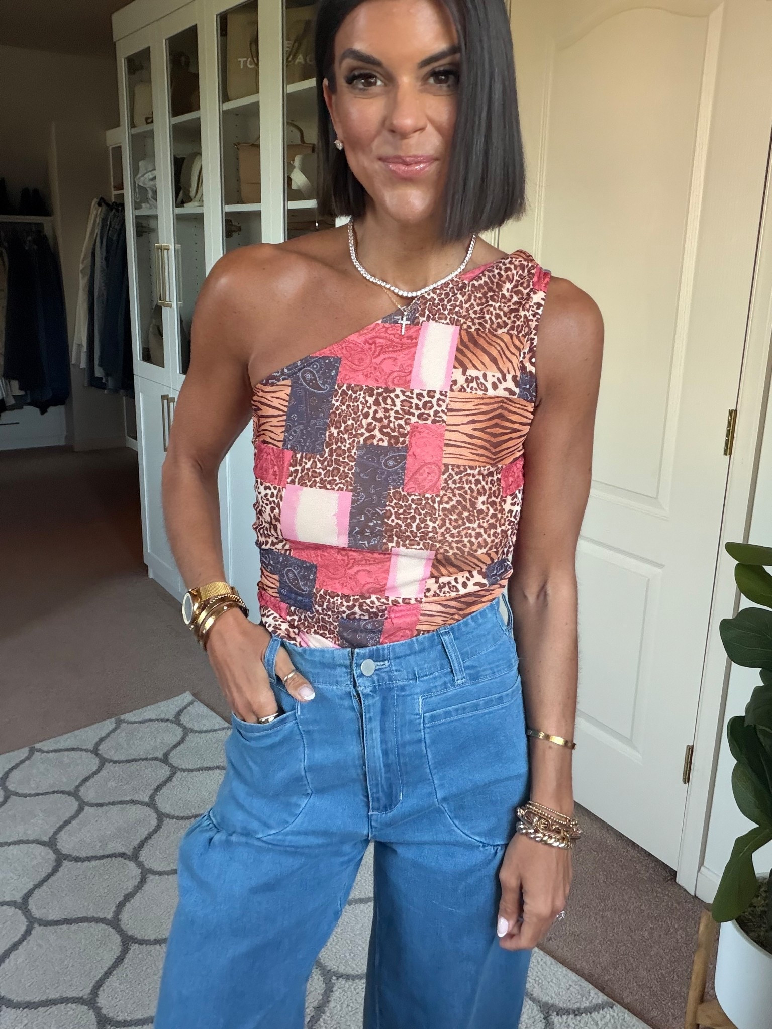 Size small in tank, jeans tts (size down if in between)

#LTKSeasonal