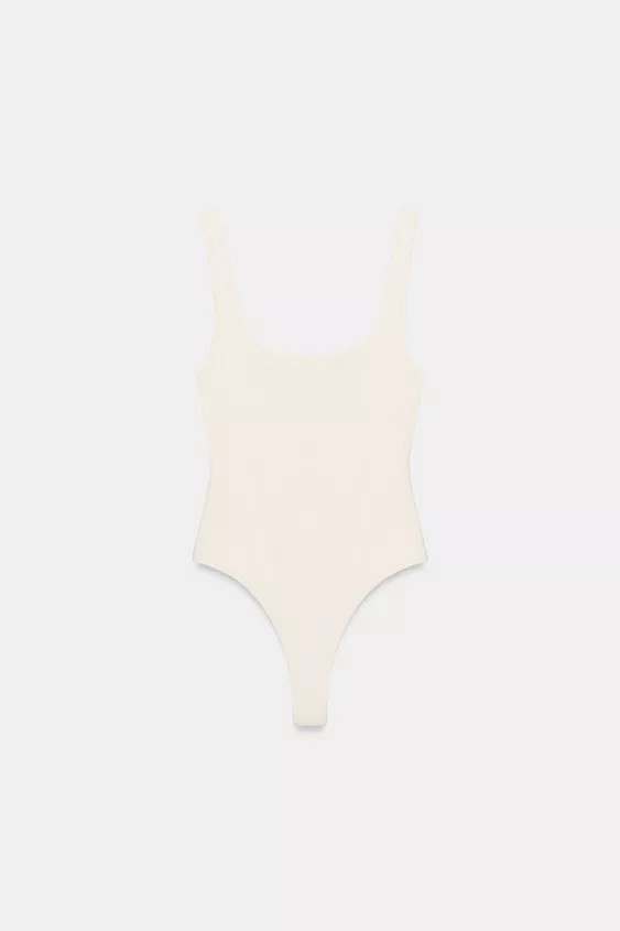 BODY ELASTISCH MIT ECKIGEM AUSSCHNITT | Zara DE