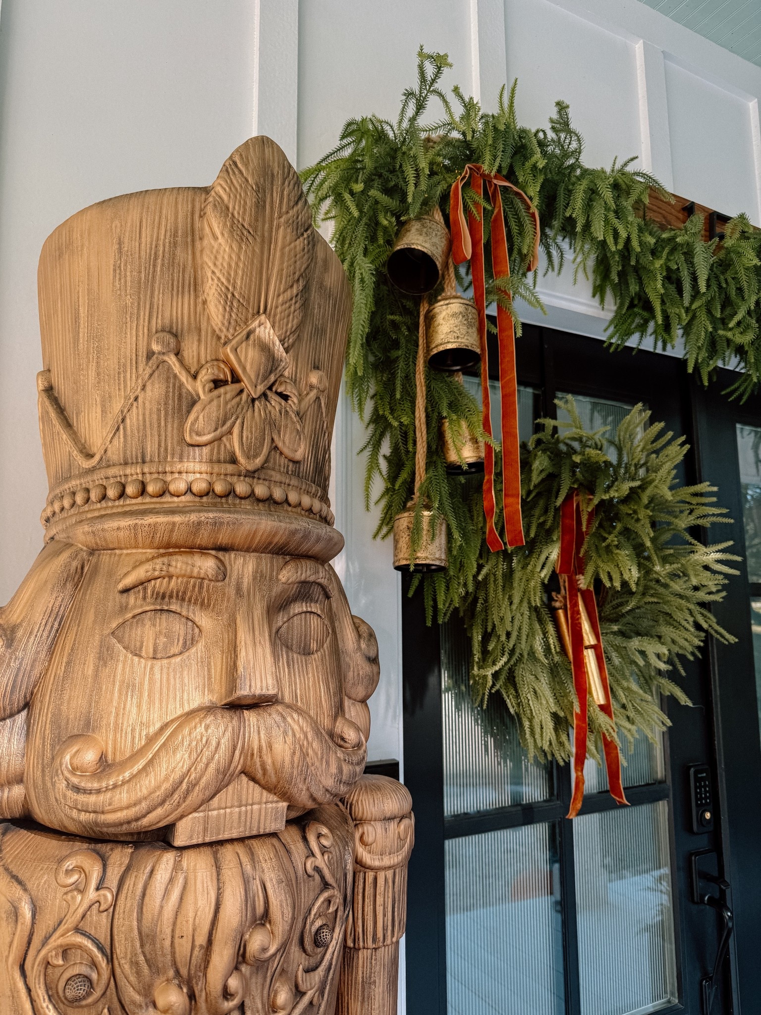 The perfect combo to get the bronzed look on your nutcrackers is so easy💕

#LTKHome #LTKSeasonal #LTKStyleTip