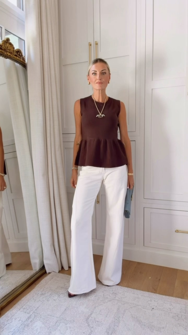 Another way to style this top is with jeans! I love them with the white too! Wearing S/25!

Loverly Grey, Amazon, mother jeans, fall outfit, fall workwear, chic

#LTKSeasonal