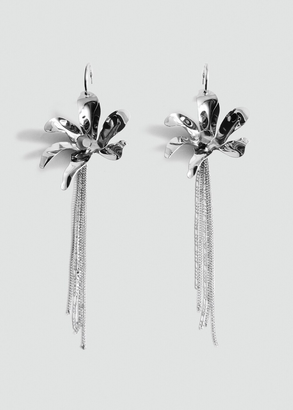 Long flower earrings - Women | MANGO United Kingdom | MANGO (UK)