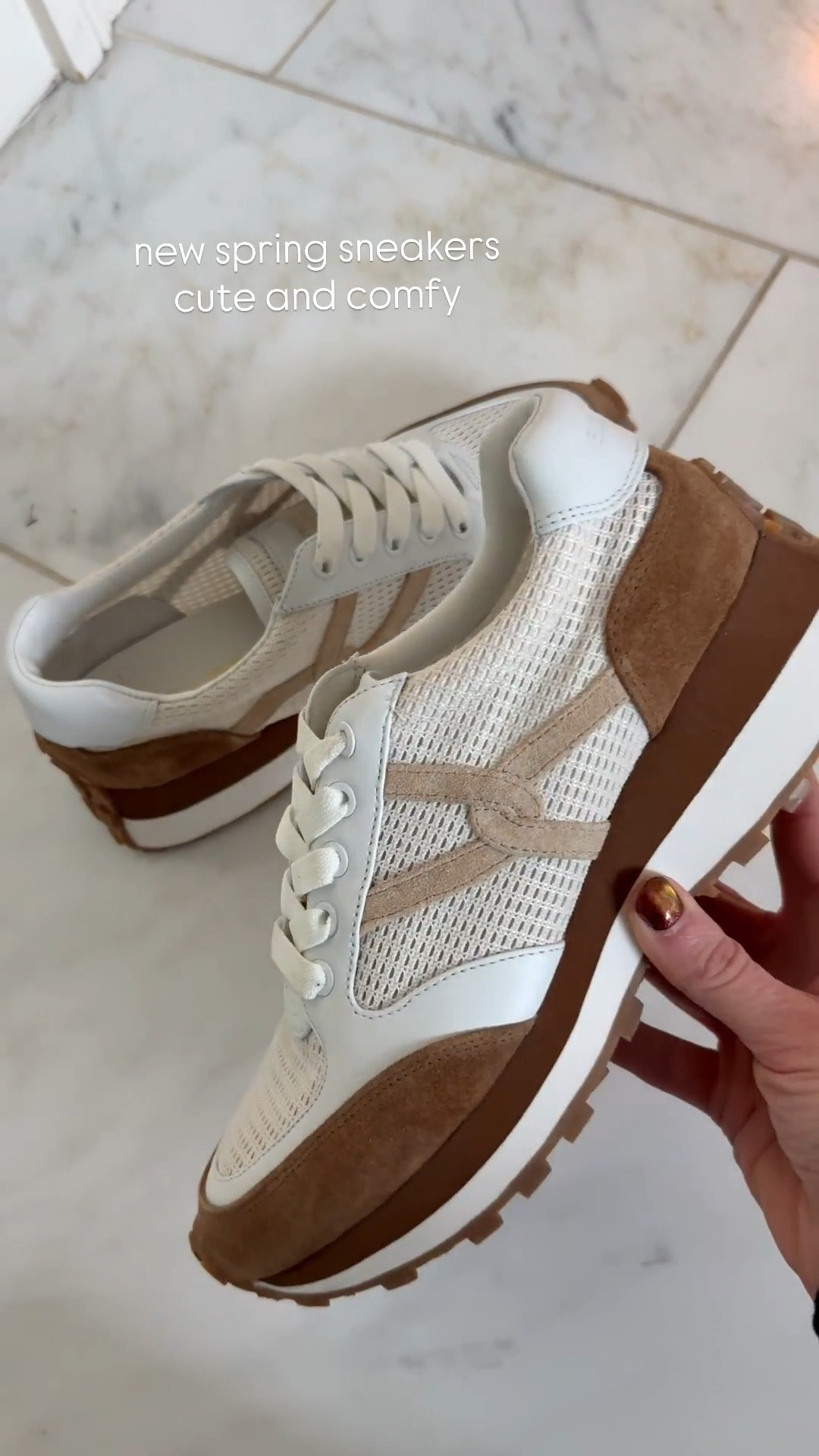 Found the perfect everyday sneakers 👟
So comfortable and will pair so cute with jeans. Everything is linked here!
#EverydaySneakers #LTKStyle #CasualOutfits

#LTKSeasonal