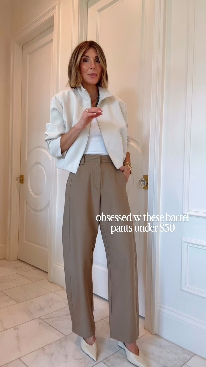 Can we talk about the quality of these Zara barrel pants?! Such a great price too!

#LTKootd #LTKSeasonal #LTKOver40