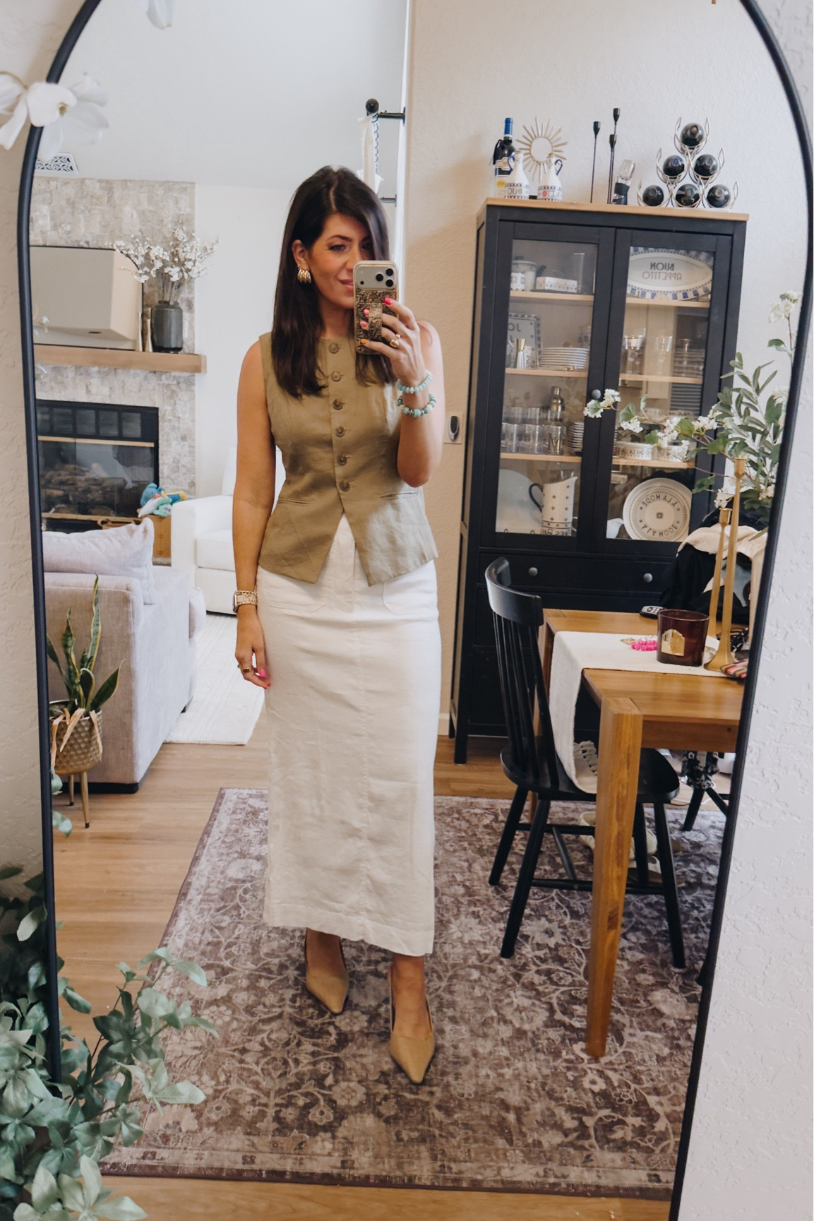 What I wore to work today
In an 8 vest, medium skirt


#LTKTall #LTKSaleAlert #LTKWorkwear