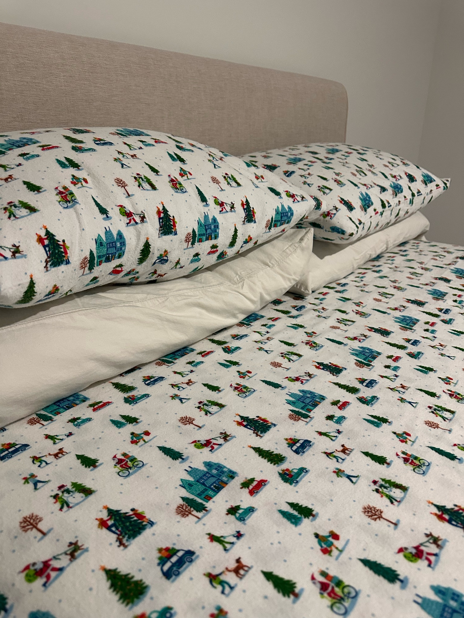 Christmas target must have sheets!

#LTKHoliday #LTKSeasonal #LTKHome