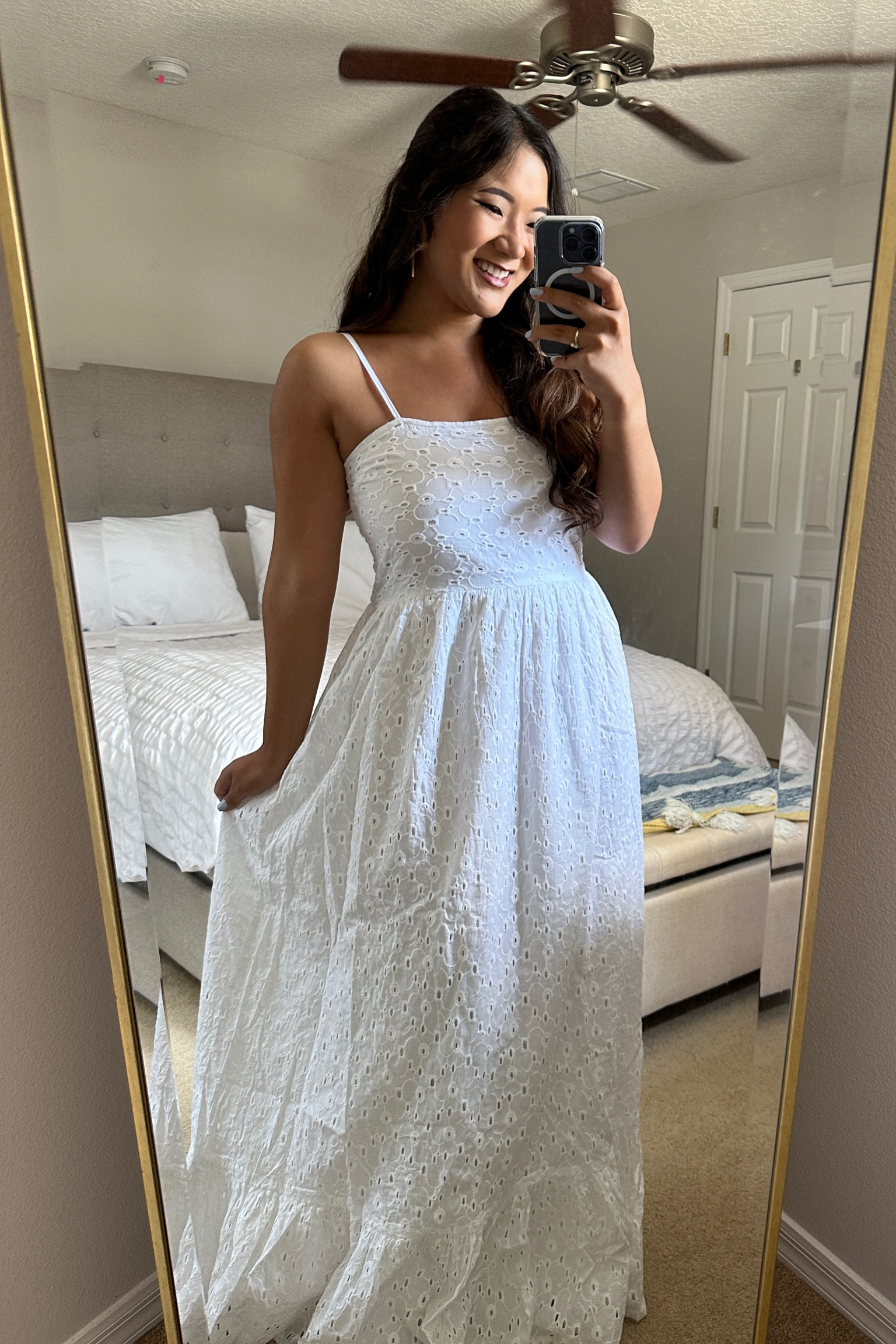 Boohoo white maxi ruffle dress wearing size 8  