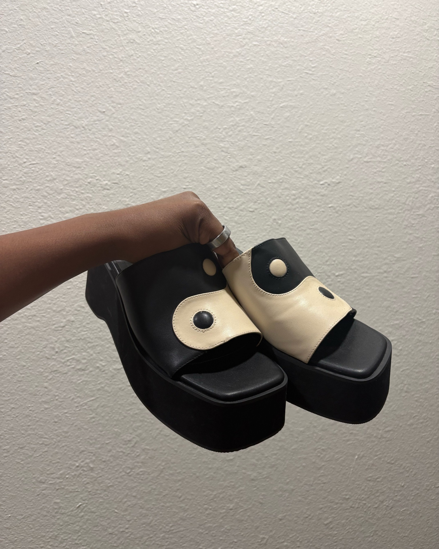 This weeks thrift find is sponsored by the letter “E,” for 11, because I scored these cutie pair of sandals for $11.99!

I mean I couldn’t leave them there! I can’t wait to style them with something comfy, practical and stylish! 

And now, I’m glad I did because finding these sandals secondhand is quite challenging! 

Lucky for you, I found it and tagged it so you don’t have to go searching for it! ￼

#LTKstorytime #LTKootd