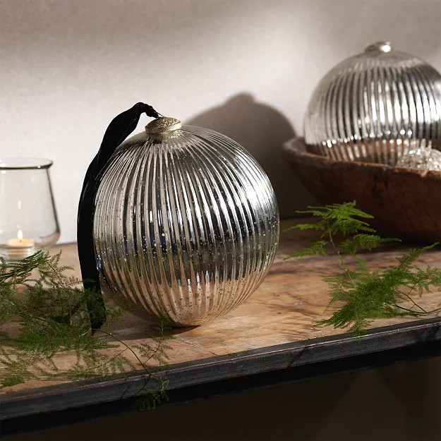 Ultimate Mercury Ribbed Bauble – 9.8" | The White Company (UK)