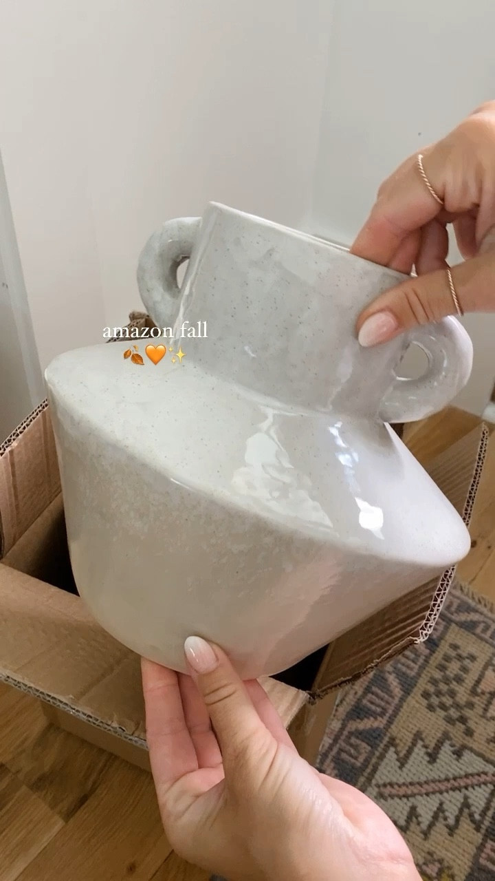 amazon fall 🍂 | looooove the price on these faux pampas wreaths + this vase is the perfect size for a nightstand or small console [I stuck real magnolia clippings in mine] 

-save + share 
-shop in my Amazon storefront 💫
#amazon #amazonhome #amazonfinds #falldecor #fallwreath #affordablestyle #neutraldecor #pumpkinseason 

#LTKfindsunder50 #LTKhome #LTKSeasonal