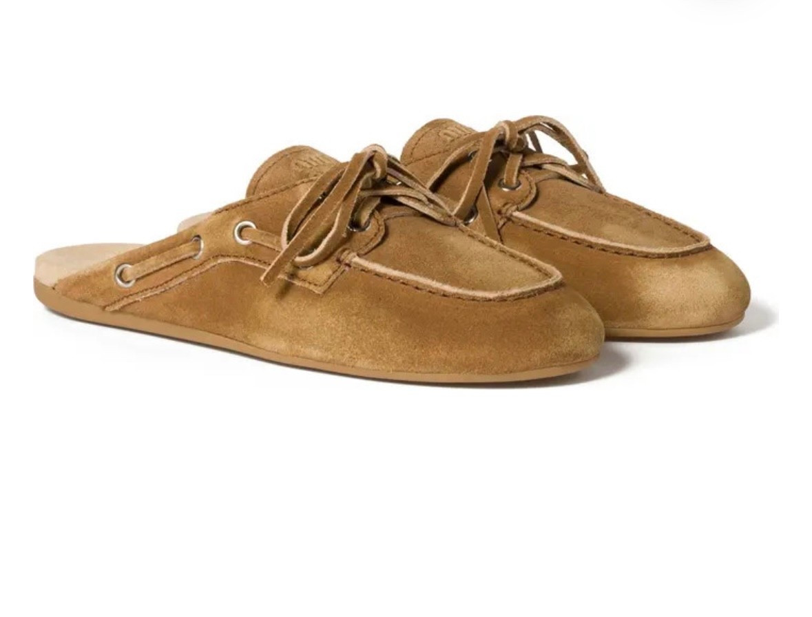 Mui Mui boat slides…looove this color! 😍