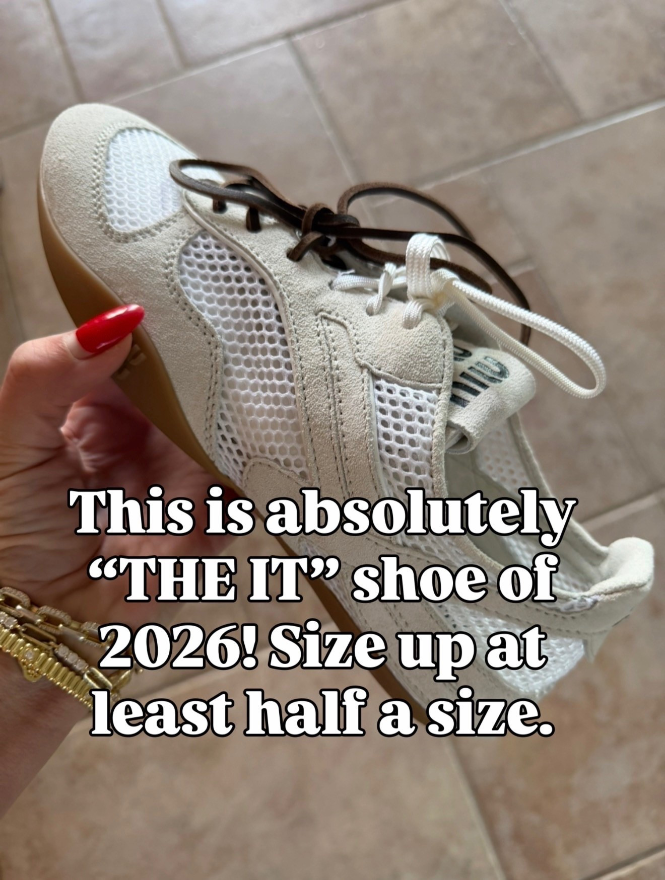 the IT shoe!

miu miu, sneakers, white sneakers, women’s shoes 

#LTKootd