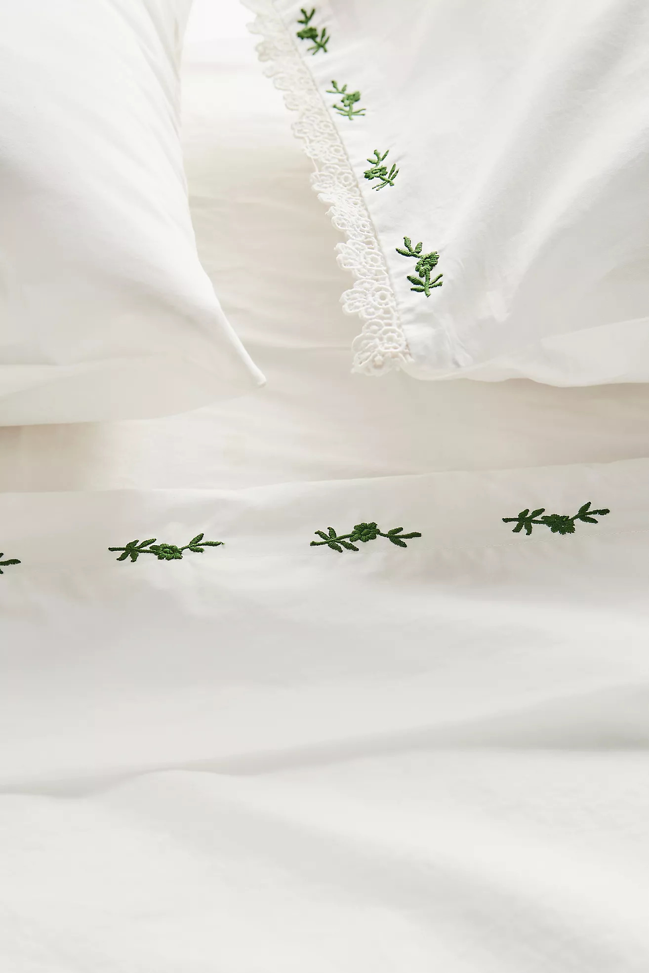 Leslie Cotton Percale Floral Embroidered Lace Sheet Set | Anthropologie (US)