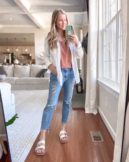 Spring layers!
Gorgeous blush-color v-neck tee
White gauze button-down shirt
Cropped length straight jeans
White sandals

#LTKover40 #LTKstyletip #LTKfindsunder50