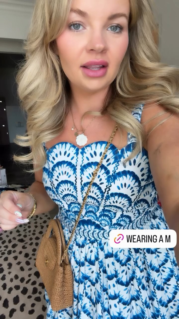 I’m in love with this blue seashell print dress!!!  And best of all. It’s on Deal right now!! @belk

#LTKMidsize #LTKSeasonal
