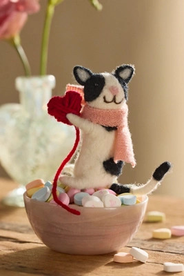 Yarn Heart Cat Felt Critter | Terrain