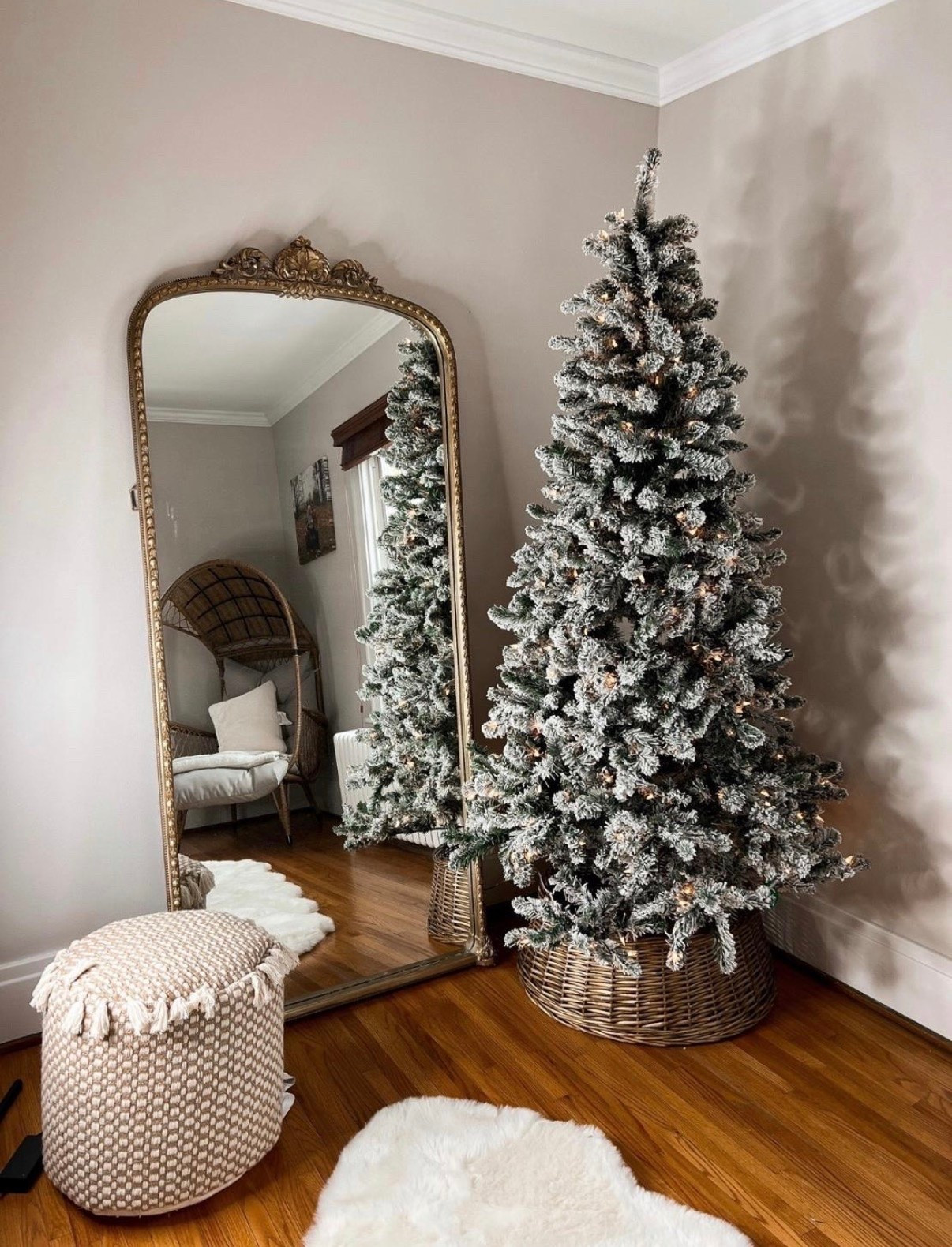 Holiday tree restocked and only $69!

#LTKHome #LTKSeasonal