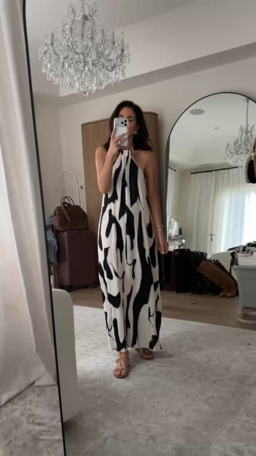 This dress is definitely a statement piece with the B&W. I’m just shy of 5-7” wearing the size small #stylinbyaylin #aylin #amazonfind

#LTKgrwm #LTKOver40 #LTKootd
