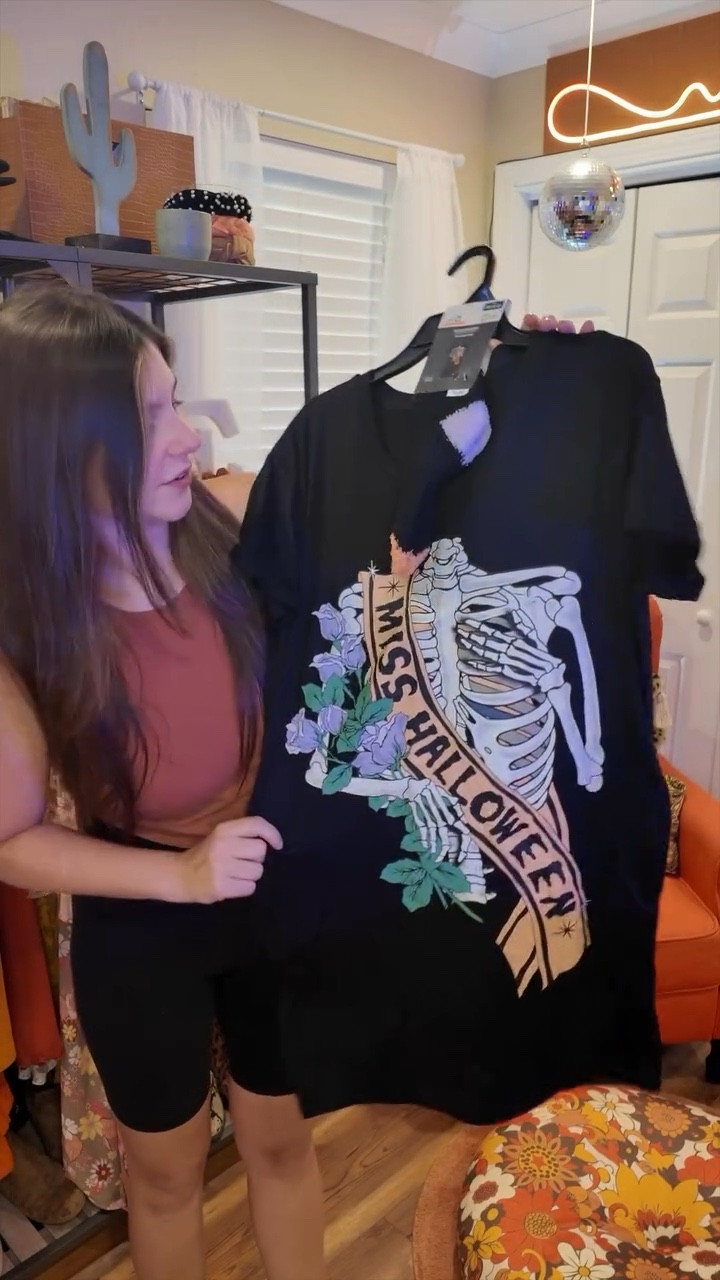 Go check out the cutest Halloween sleepwear from @walmart 🎃

Out of all the sets and nightgowns, this “Miss Halloween” one was my favorite! But they have so many different cute ones to pick from. 💀💐

Tagging a few of them in my LTK!

#halloweenpajamas #walmartpajamas #sleepwear #halloweenvibes #fallseason #spookyseason