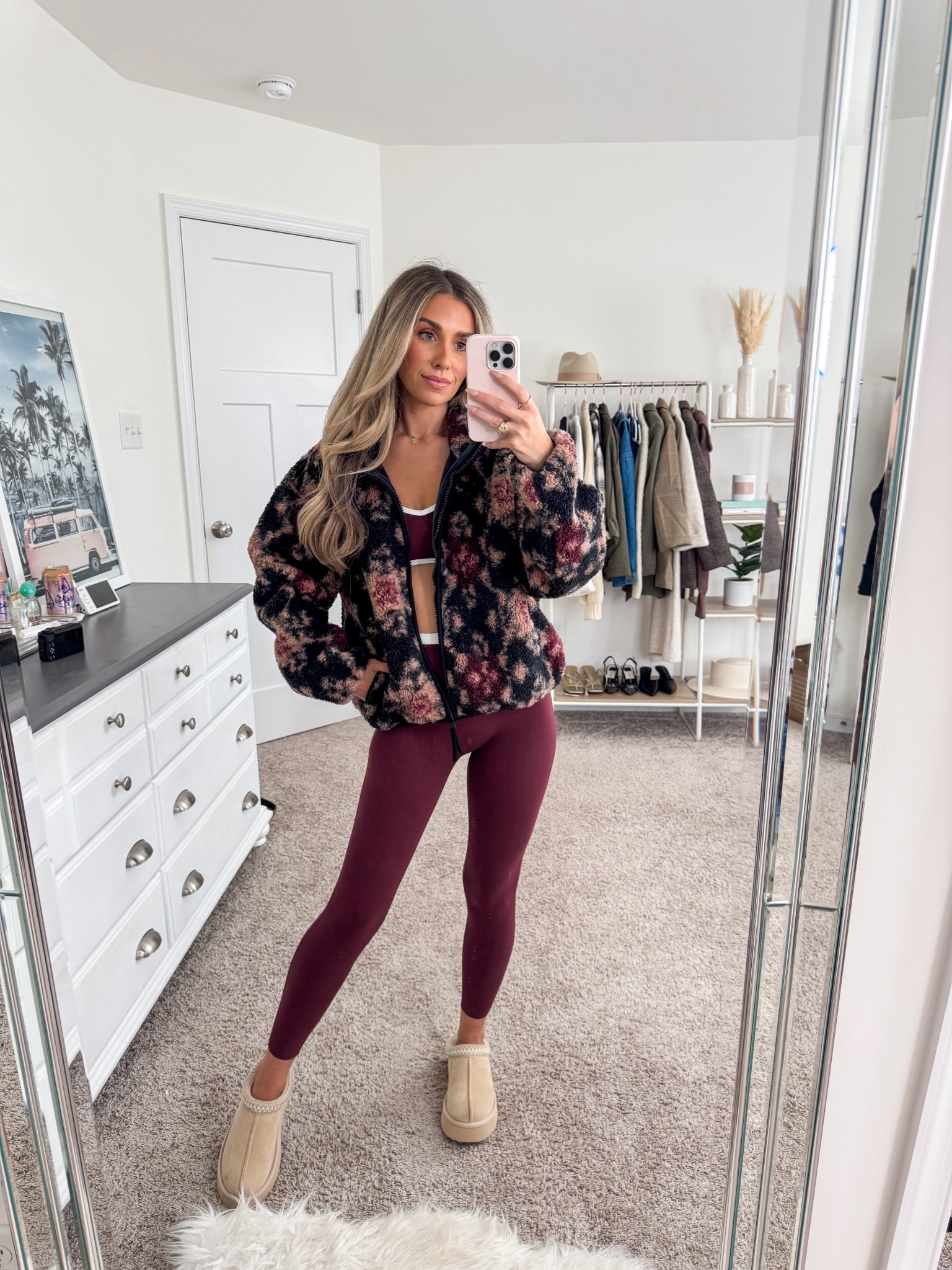 + Sherpa jacket: xs 
+ burgundy sports bra: xs
+ burgundy leggings: xs 
+ cloud slippers: true to size 

#LTKFallSale #LTKFindsUnder100 #LTKSeasonal