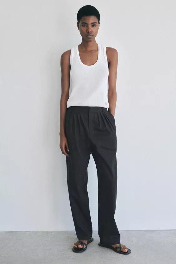 Sleeveless scoop neck top. Metallic ZA appliqué detail on front. Ribbed knit fabric. | Zara US