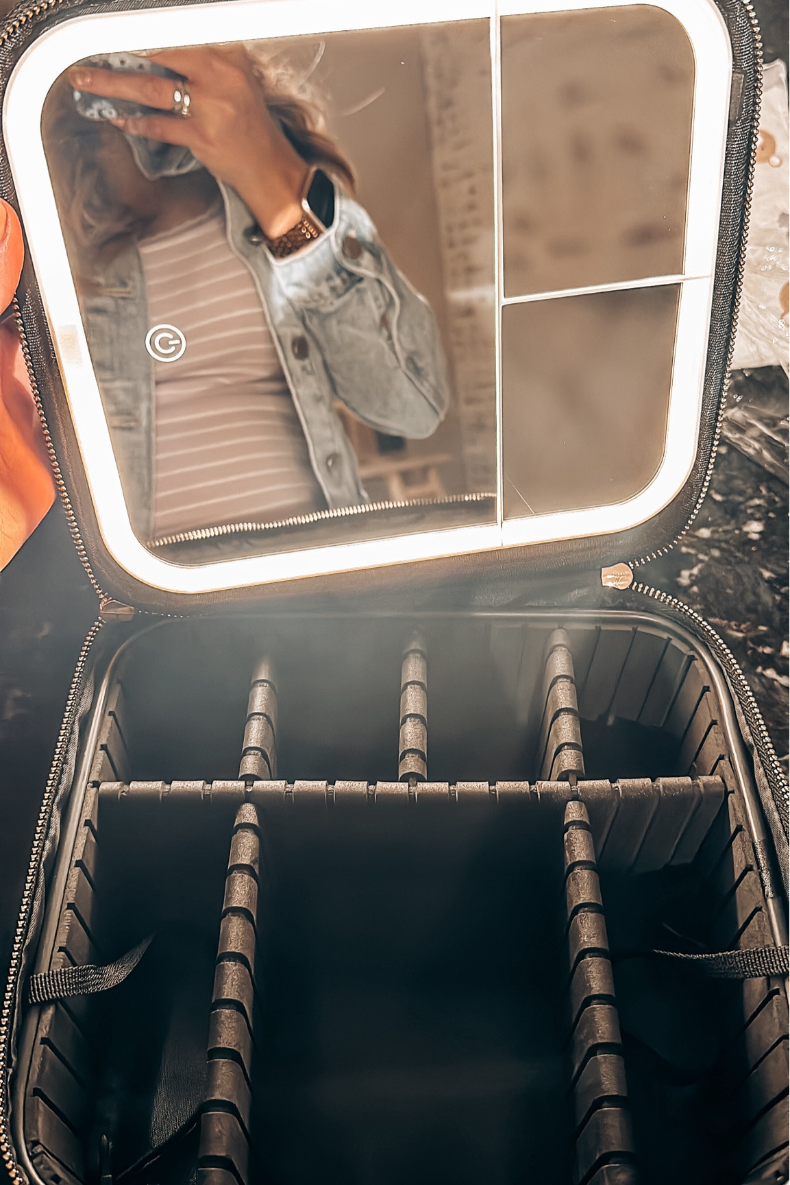 Best travel make up bag 💄💋✨ With its own lights and mirror which stands by its own, magnifiers x2 and x3, and removable dividers! 

#LTKbeauty #LTKGiftGuide #LTKfindsunder100