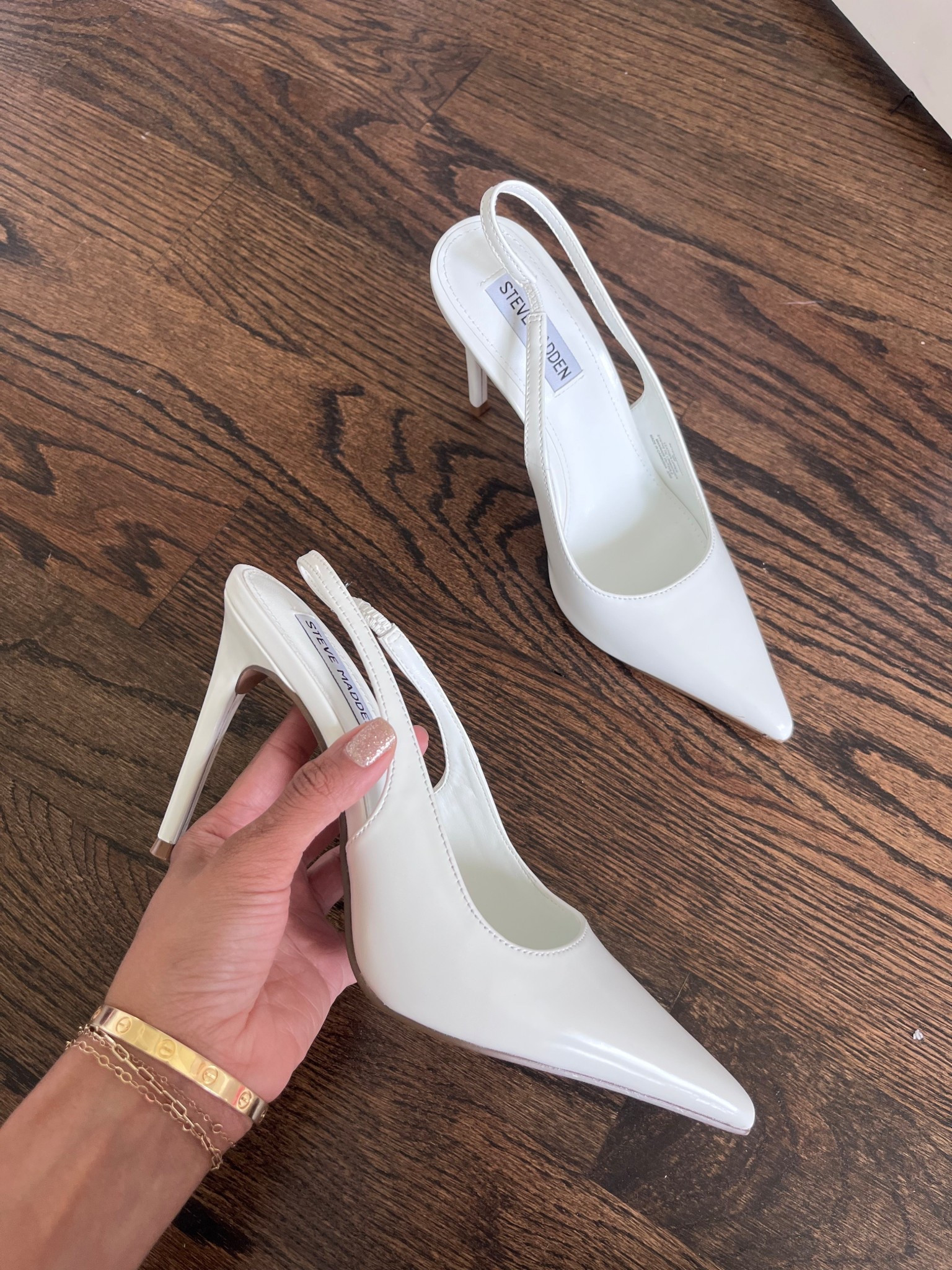 White pumps
Steve Madden white sling back pumps

#LTKShoeCrush #LTKFindsUnder100 #LTKSaleAlert