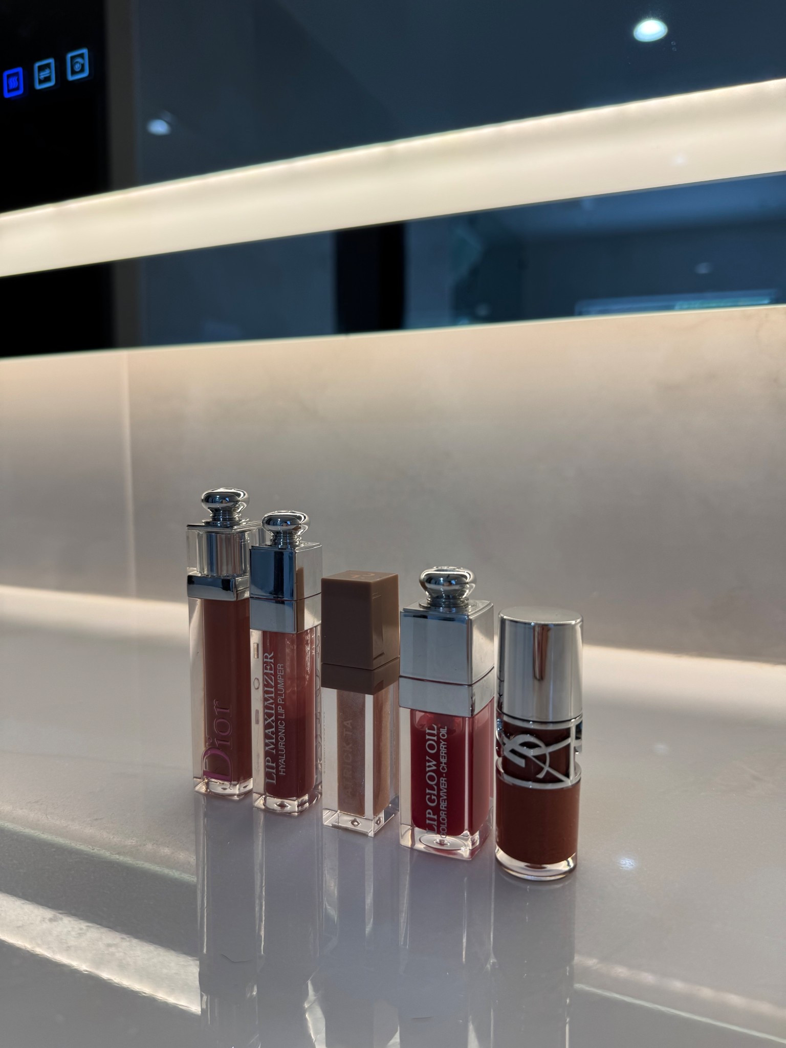 Glosses

#LTKFindsUnder50 #LTKSaleAlert #LTKGiftGuide