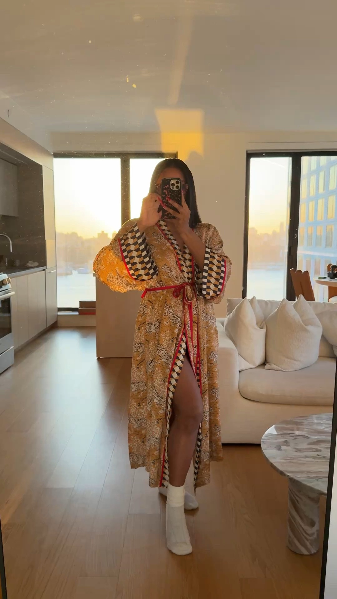 stop itttt, this print fresh robe!? stunnning. quality 12/10!! 

i got a size l/xl for an oversized fit, but def coulda went with a small/medium :) 


#LTKStyleTip #LTKHome