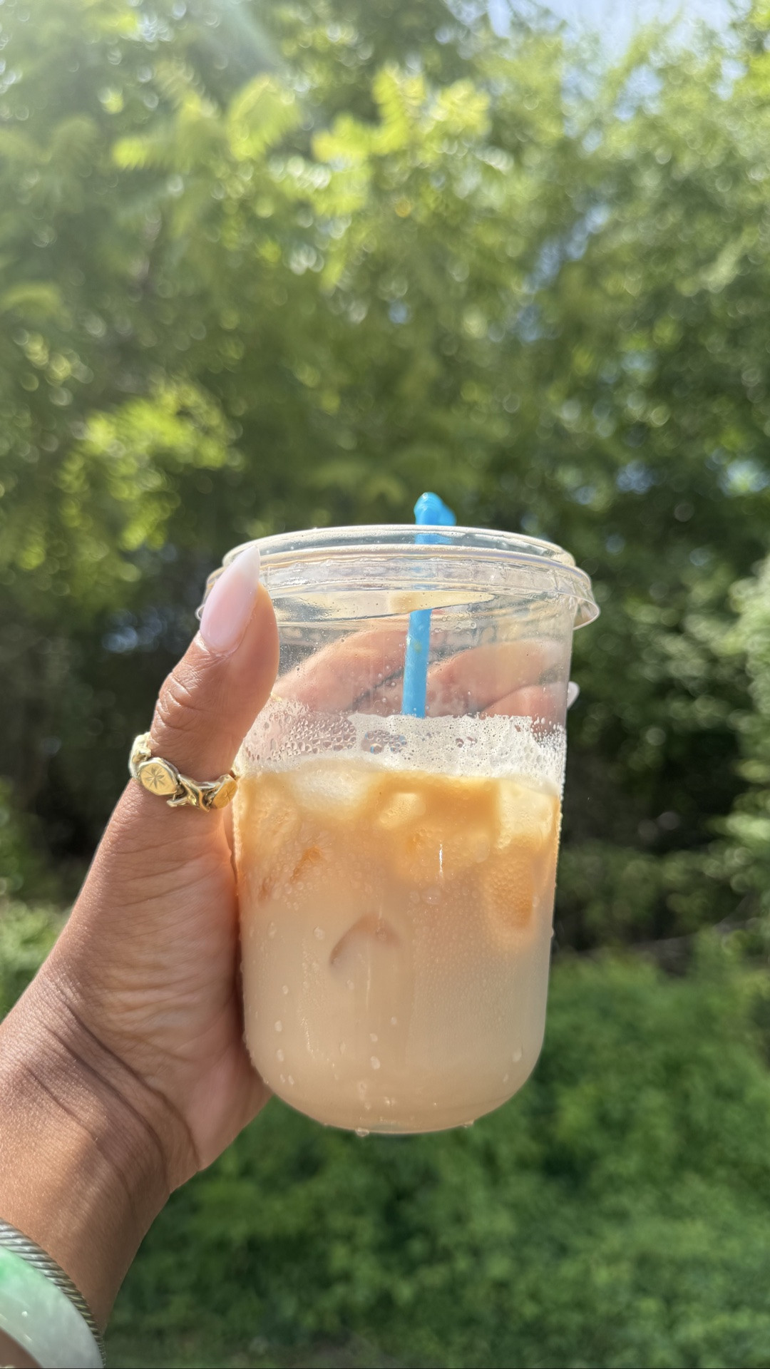 -the latte is coming with me today.

swim lessons wait for no one. ☕️✨🏊‍♂️

#CoffeeMom #MorningCoffee #LatteRecipe #MomLifeMoments #HomeCafeIdeas

#LTKmomlife #LTKselfcare #LTKmorningroutine