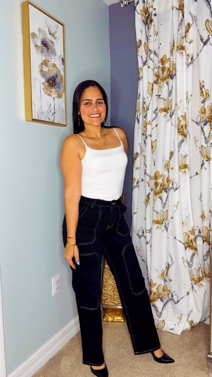 ✨ ¡Comodidad y estilo en un solo pantalón! ✨
Estos Dokotoo cargo jeans lo tienen TODO:
👖 Pierna ancha para un look moderno y relajado
💼 Bolsillos estilo cargo para ese toque urbano y funcional
👌 Cintura media con elástico = comodidad todo el día
Perfectos para combinar con sneakers o botines y llevarlos del día a la noche sin perder el estilo.
¿Ya tienes los tuyos? 🔥
#Dokotoo #StyleInspo #CasualLook #CargoJeans #FashionReel #OOTD
✨ Comfort and style in one pair of pants! ✨
These Dokotoo cargo jeans have it ALL:
👖 Wide-leg fit for a modern, relaxed look
💼 Cargo-style pockets for that urban, functional vibe
👌 Mid-rise with elastic waistband = all-day comfort
Perfect to pair with sneakers or boots and take your outfit from day to night effortlessly.
Got yours yet? 🔥
#dokotoo #dokotoofashion #dokotoogirls

#Dokotoo #StyleInspo #CasualLook #CargoJeans #FashionReel #ootd