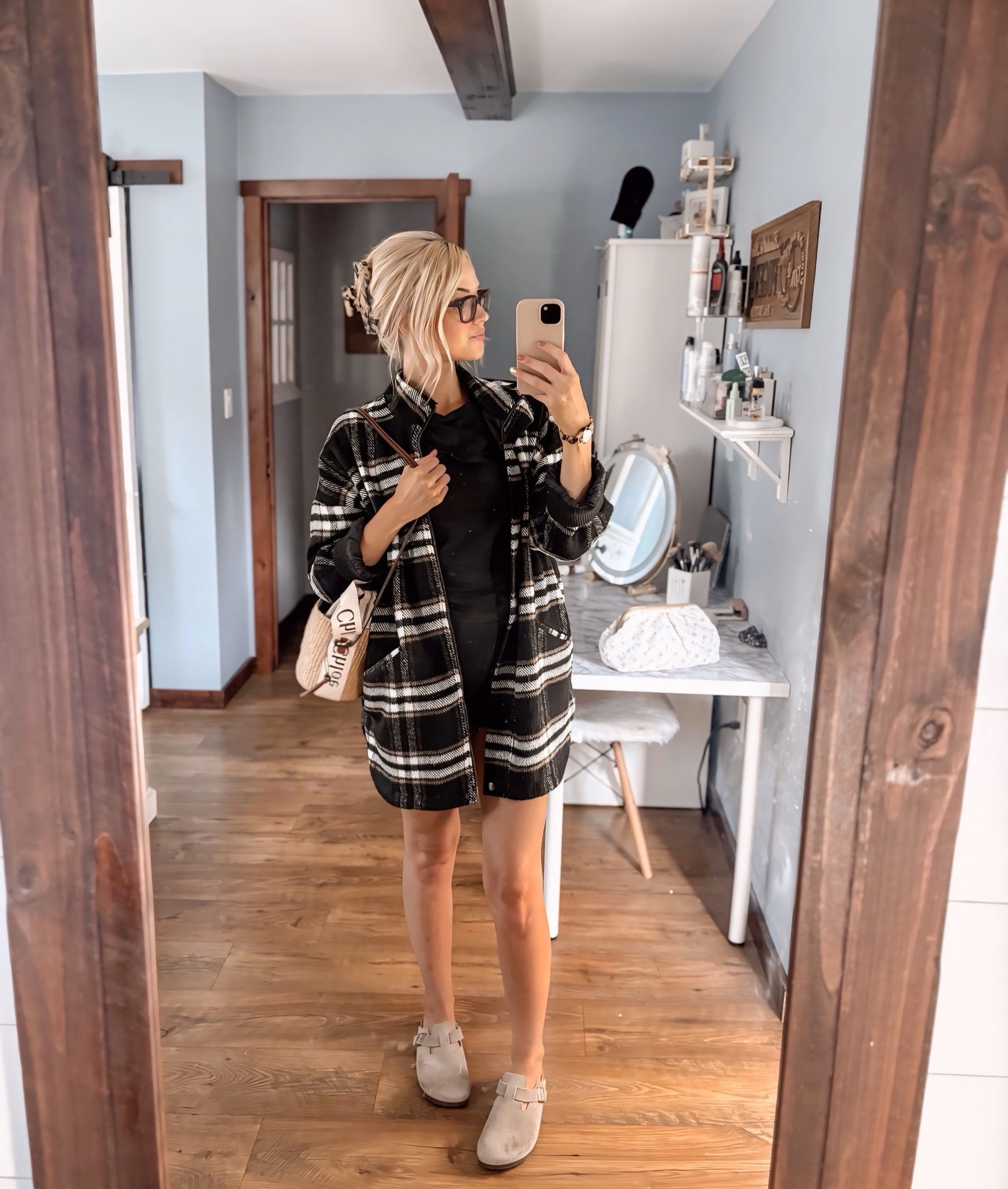 When it’s cool enough to bring out an oversized jacket 🙌🏻

#LTKSeasonal #LTKFindsUnder100 #LTKStyleTip