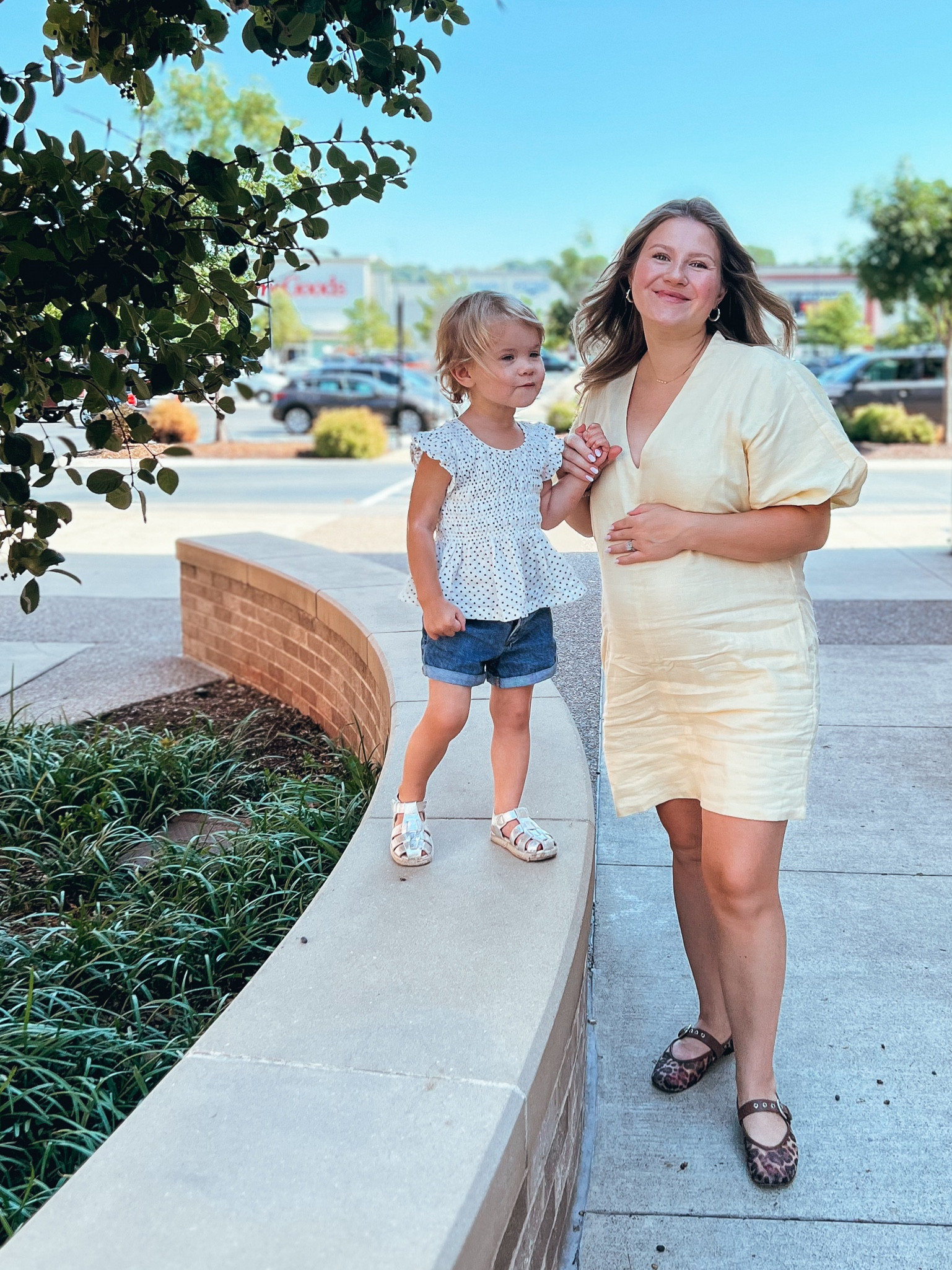 #27weekspregnant 

#LTKBump