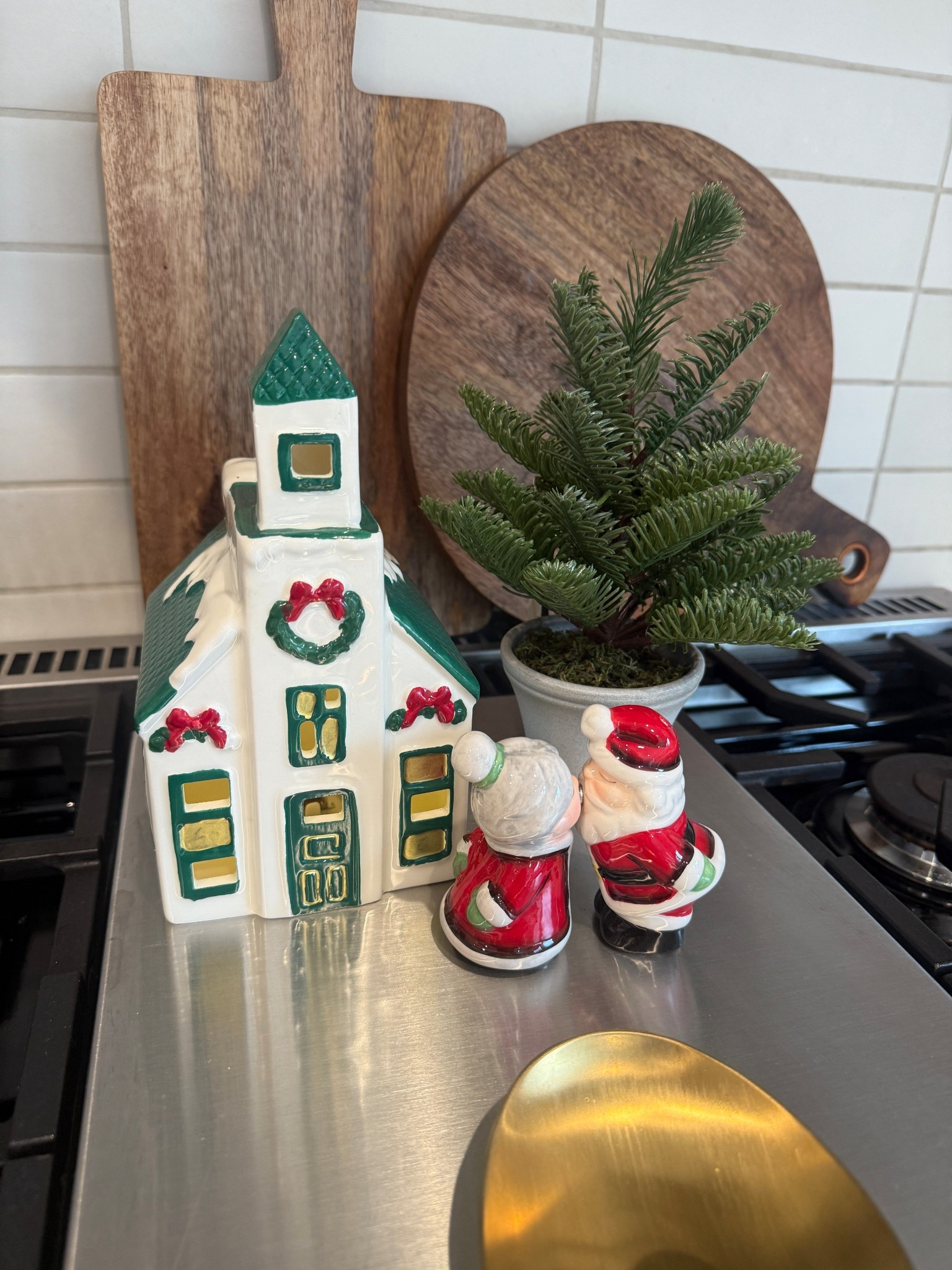 90s nostalgia christmas vibes this year 

#LTKHoliday #LTKSeasonal #LTKHome