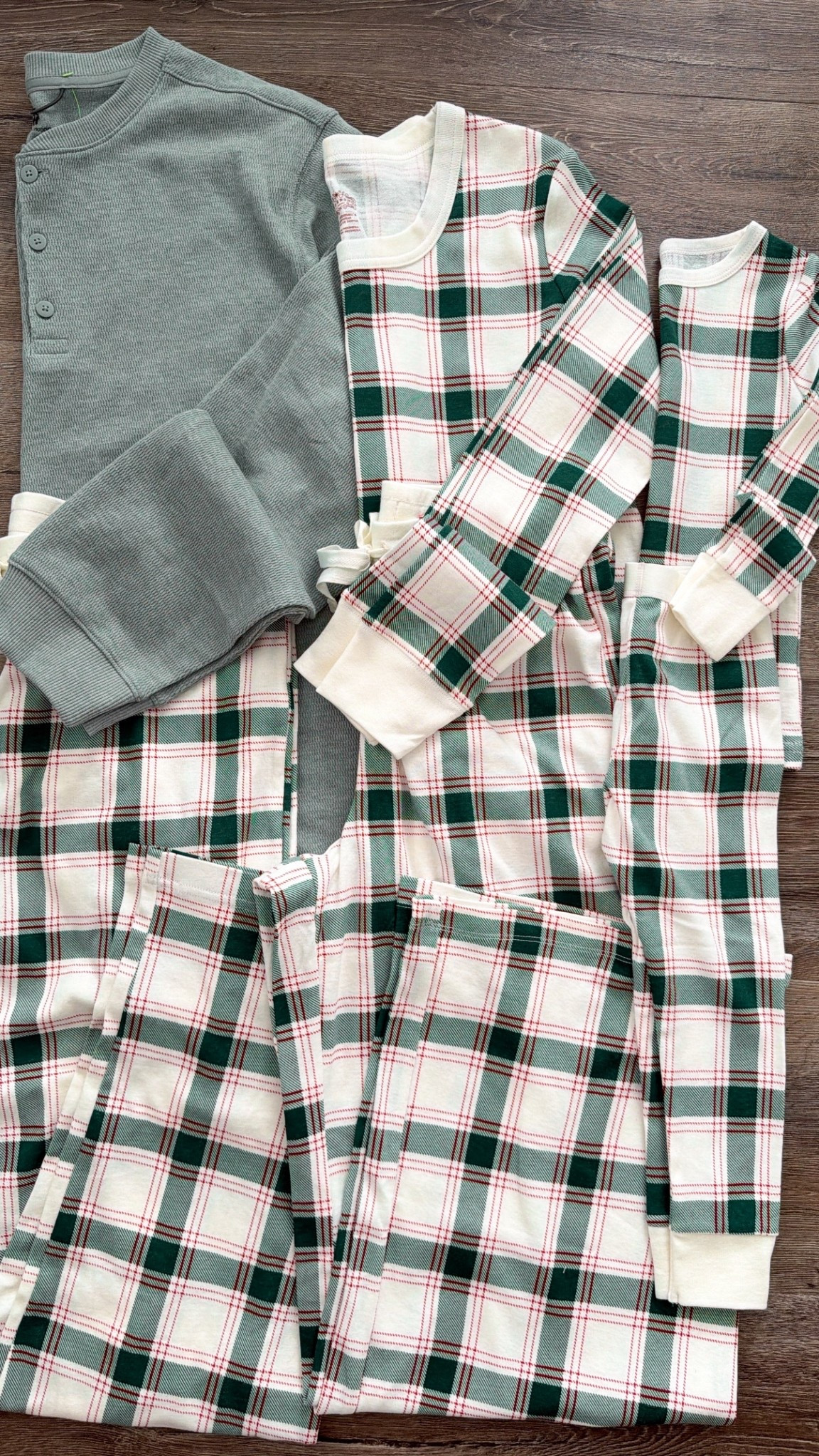 Matching Christmas pajamas for the family! On sale!
Holiday pjs
Plaid pajamas
Family matching pjs 
Target gifts 
Gift guide
Family matchingg pjs


#LTKSaleAlert #LTKGiftGuide #LTKHoliday