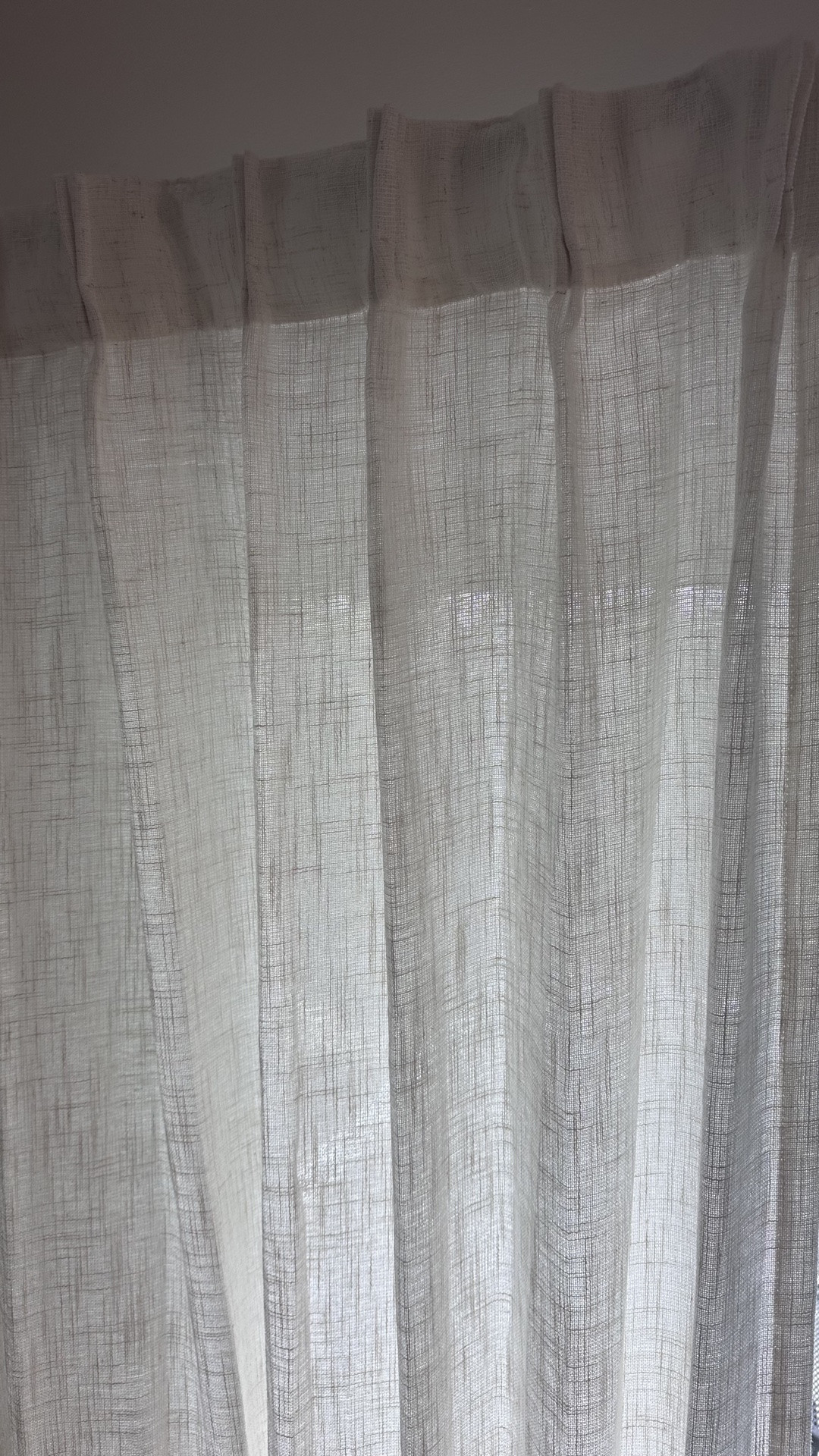 These curtains instantly elevated my space 🤍 The soft linen texture + pinch pleat detail gives that high-end, designer look without the price tag. They’re semi-sheer so they let in the prettiest natural light while still giving privacy—perfect for living rooms or bedrooms. Love that they come with multiple hanging options too!

#LTKHome #AmazonHome #NeutralHome #CozySpaces #HomeRefresh

#LTKHome #LTKSeasonal